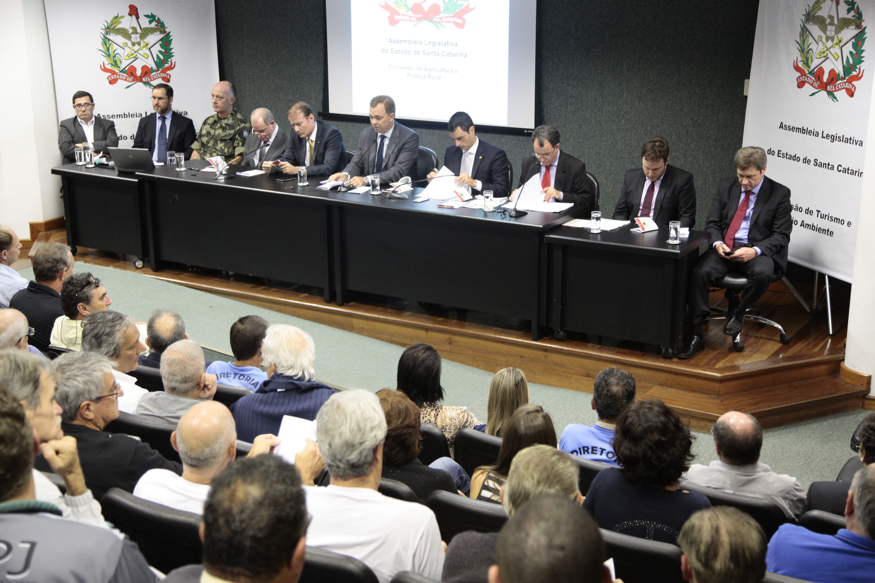 Audiência Pública da Comissão de Turismo e Meio Ambiente em conjunto com a Comissão de Agricultura e Política Rural  discute o PL. 487.3/2015 que dispõem sobre a gestão das faunas nativas brasileiras e exóticas no âmbito de estado e estabelece outras providencias. Foto: Miriam Zomer/Agência AL
