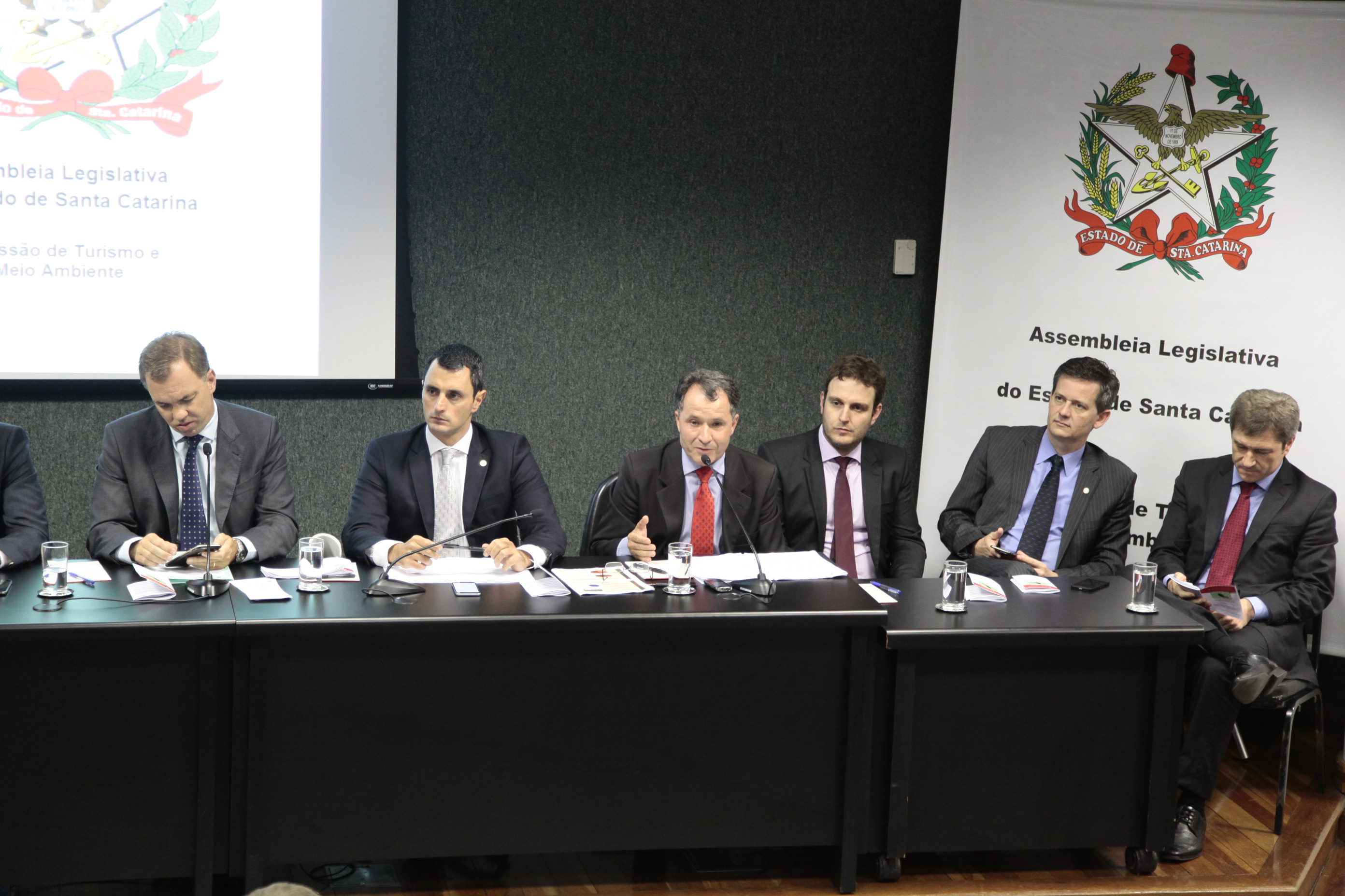 Audiência Pública da Comissão de Turismo e Meio Ambiente em conjunto com a Comissão de Agricultura e Política Rural  discute o PL. 487.3/2015 que dispõem sobre a gestão das faunas nativas brasileiras e exóticas no âmbito de estado e estabelece outras providencias. Foto: Miriam Zomer/Agência AL