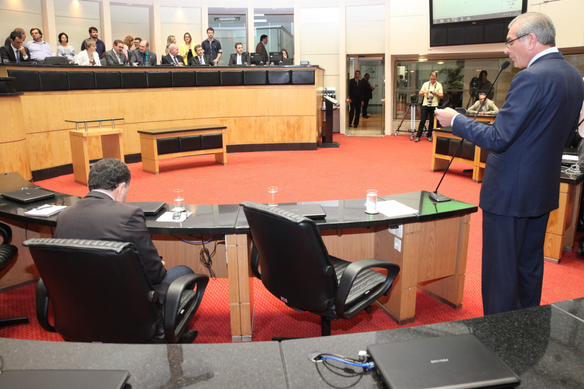 Líder do governo e relator do PLC, deputado Silvio Dreveck faz a apresentação do relatório