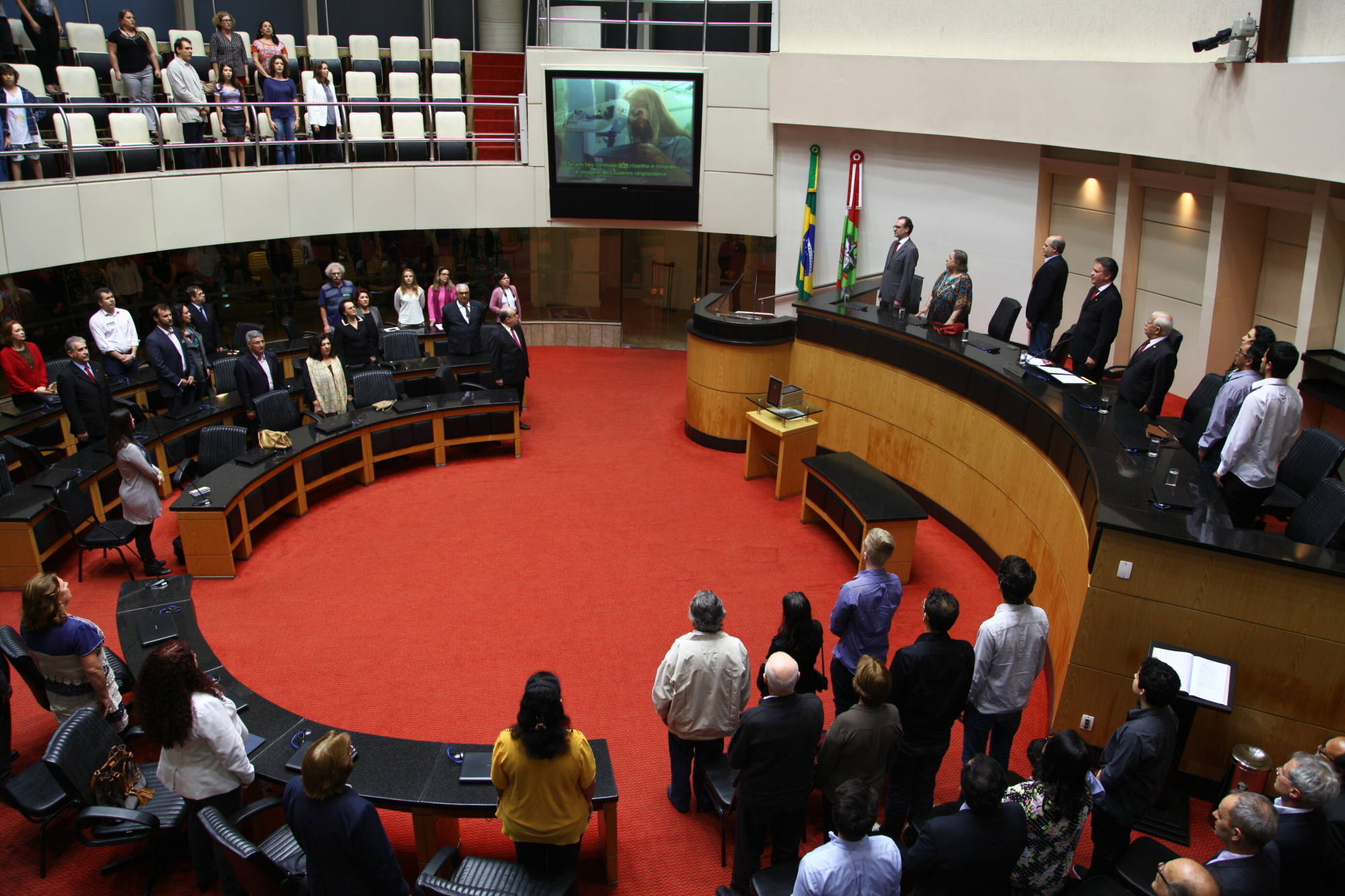 Parlamento faz sessão especial “Em Defesa da Democracia”