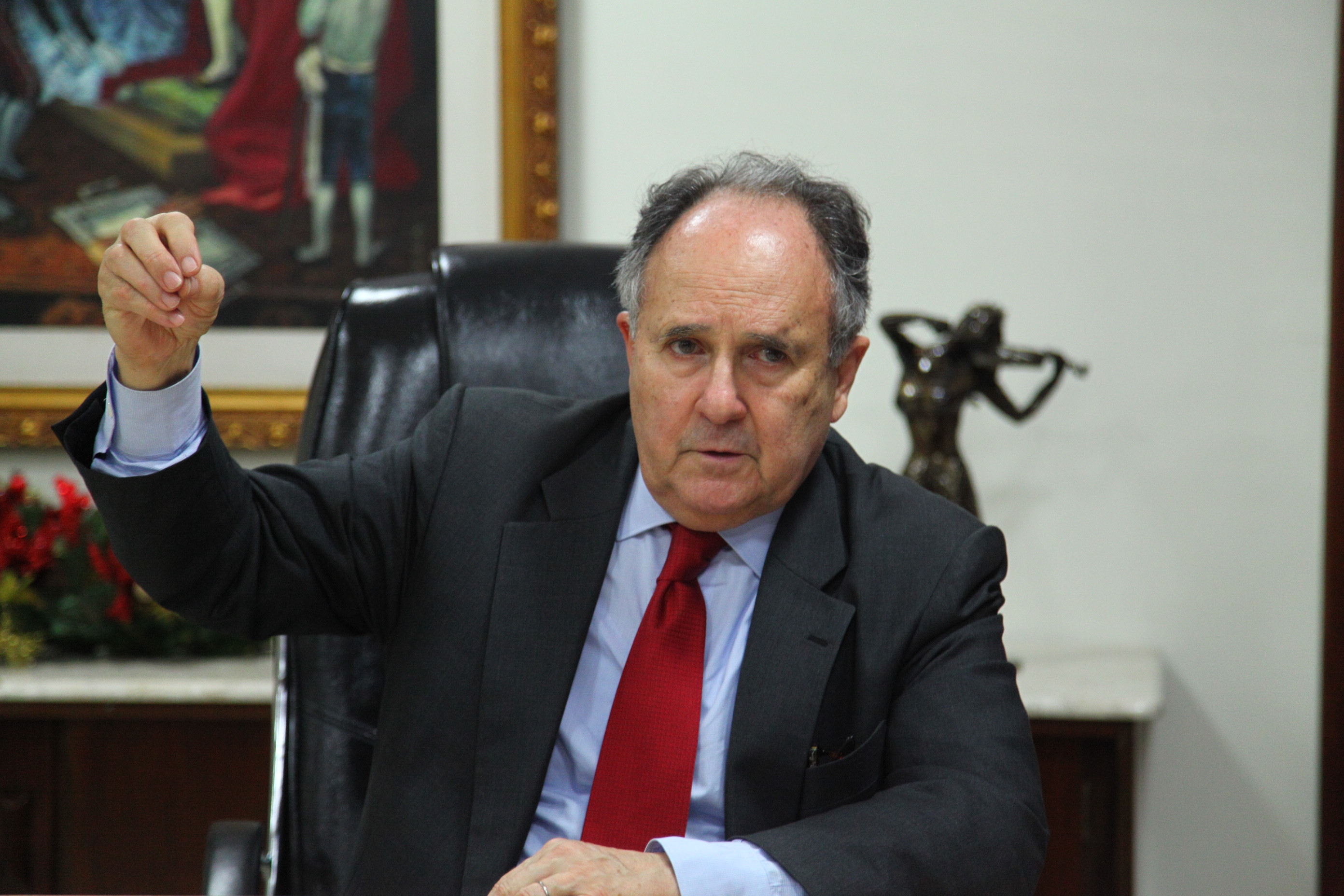 Entrevista - Senador Cristovão Buarque (PDT-DF)