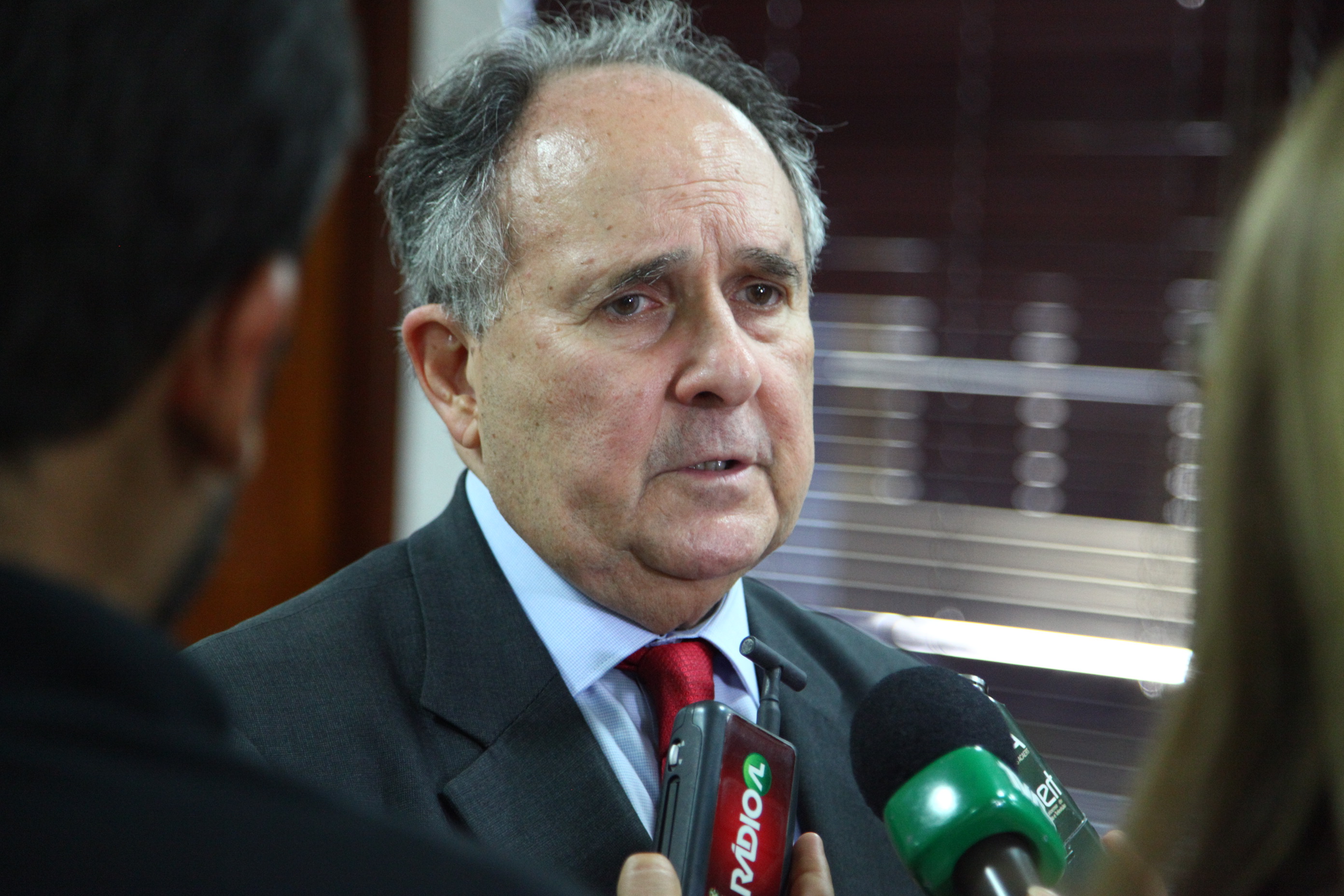 Entrevista - Senador Cristovão Buarque (PDT-DF)