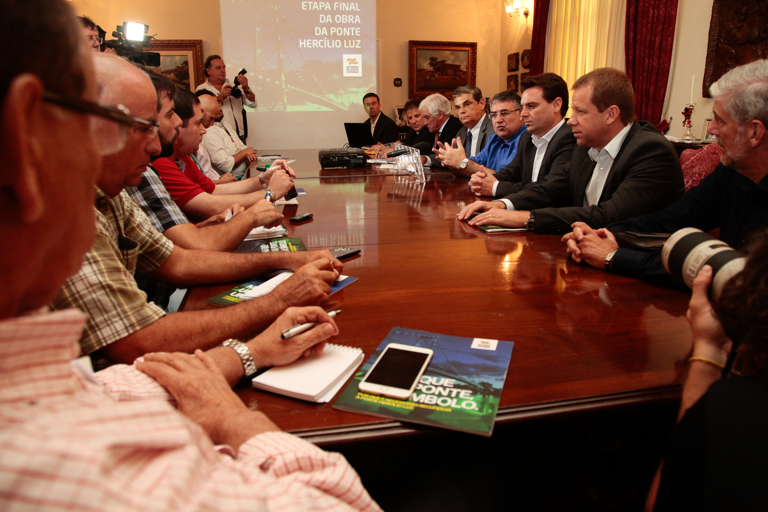 Coletiva sobre a restauração da Ponte Hercílio Luz. Foto: Miriam Zomer/Agência AL