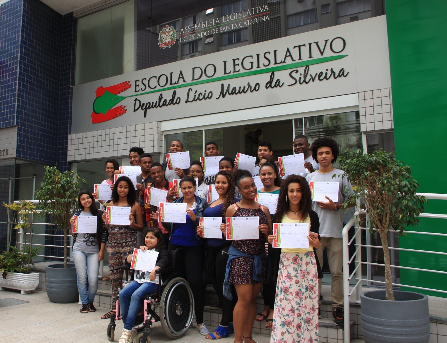 Núcleo de Promoção e Inclusão Social entrega certificados para estagiários