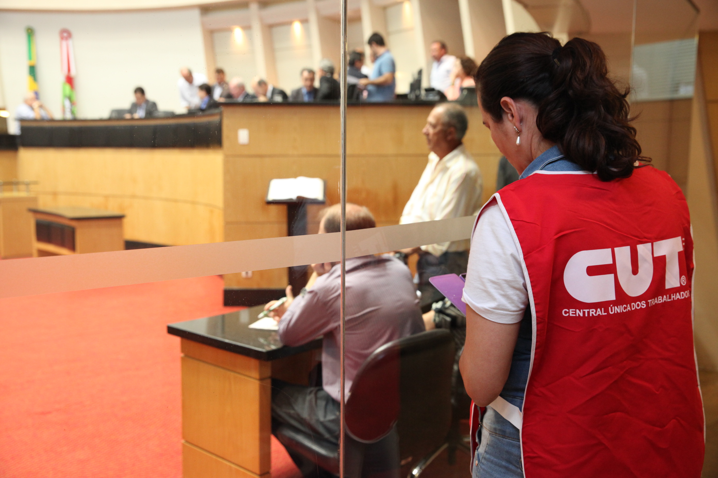 Servidores acompanham  reunião da Comissão de Finanças. Foto: Fábio Queiroz / Agência AL