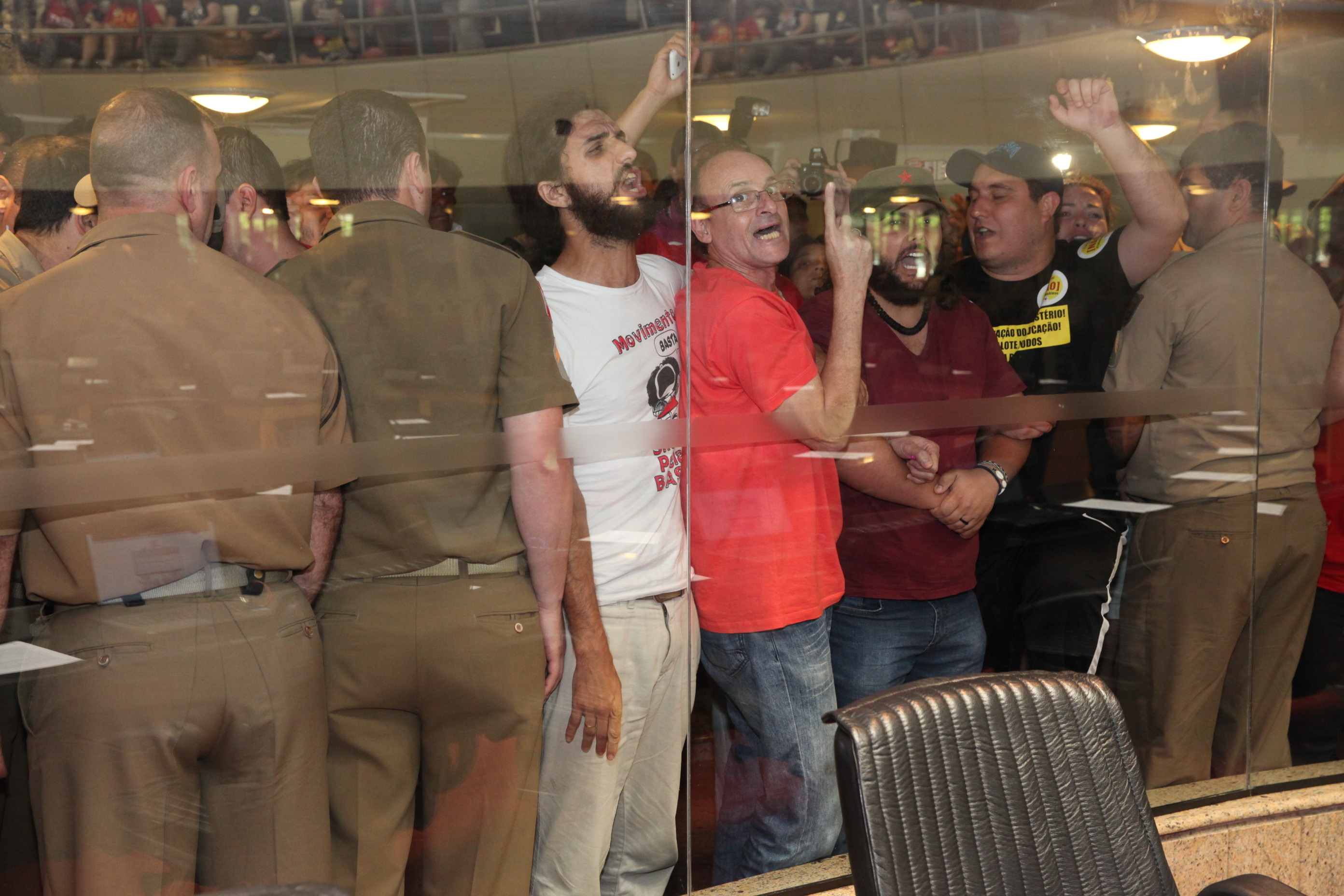 Servidores acompanham Sessão Ordinária nas galerias superiores. Foto: Fábio Queiroz / Agência AL