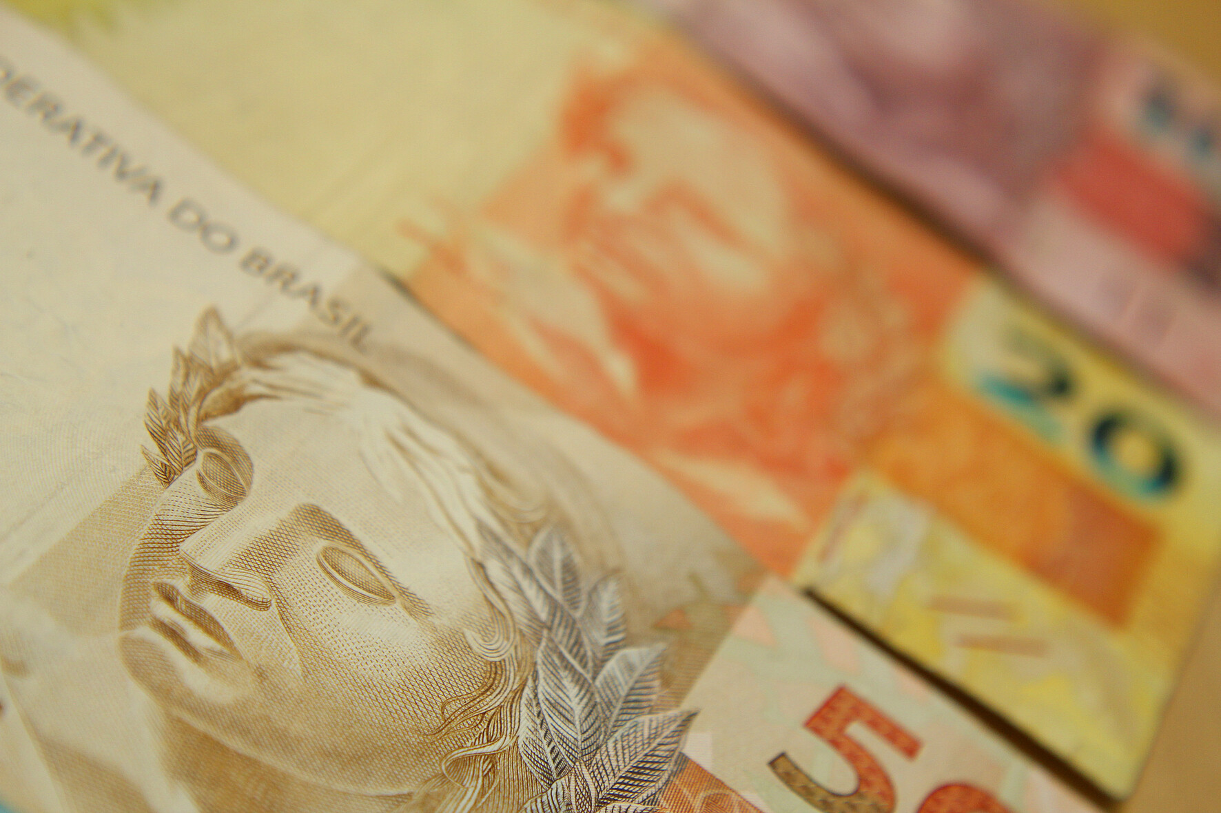 Incidência do Fator Previdenciário reduz o valor do benefício a ser recebido pelo aposentado e pensionista. FOTO: Marcos Santos/USP Imagens