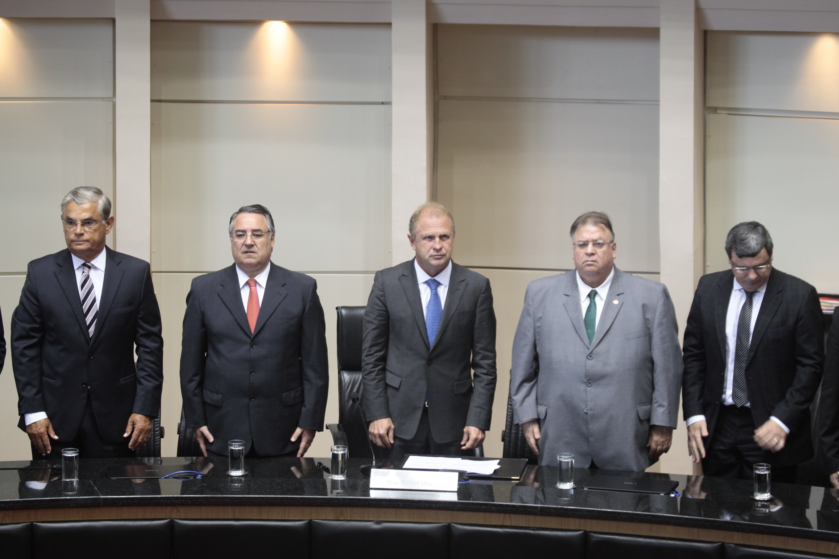 Abertura dos Trabalhos da Segunda Sessão Legislativa da 18ª Legislatura e a Leitura da Mensagem Anual do Excelentíssimo Senhor Governador do Estado de Santa Catarina João Raimundo Colombo.