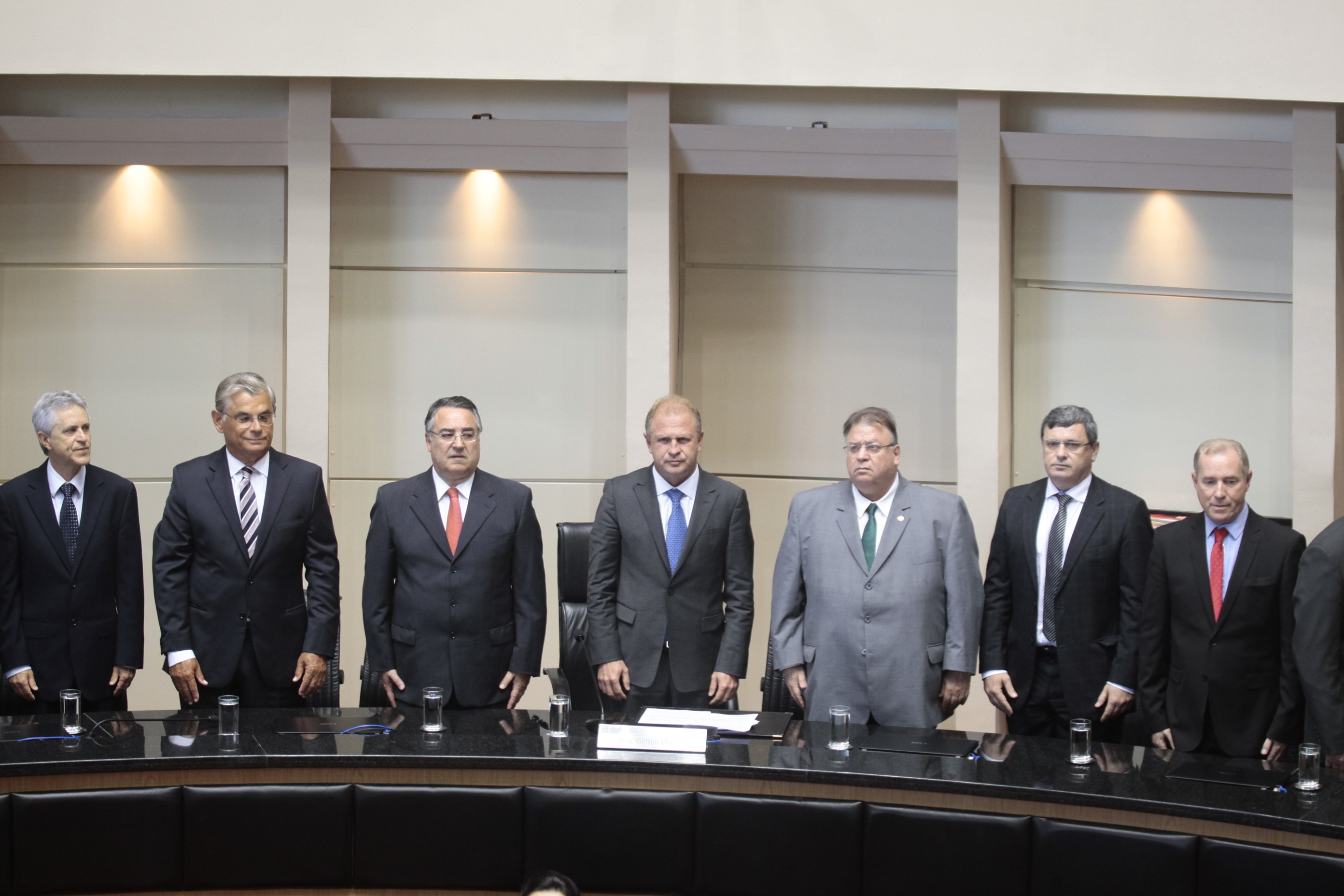 Abertura dos Trabalhos da Segunda Sessão Legislativa da 18ª Legislatura e a Leitura da Mensagem Anual do Excelentíssimo Senhor Governador do Estado de Santa Catarina João Raimundo Colombo.