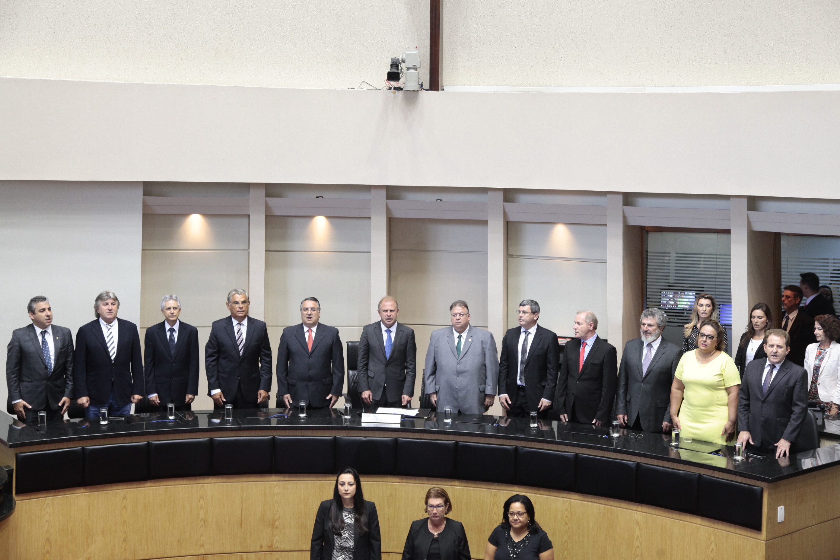 Abertura dos Trabalhos da Segunda Sessão Legislativa da 18ª Legislatura e a Leitura da Mensagem Anual do Excelentíssimo Senhor Governador do Estado de Santa Catarina João Raimundo Colombo.