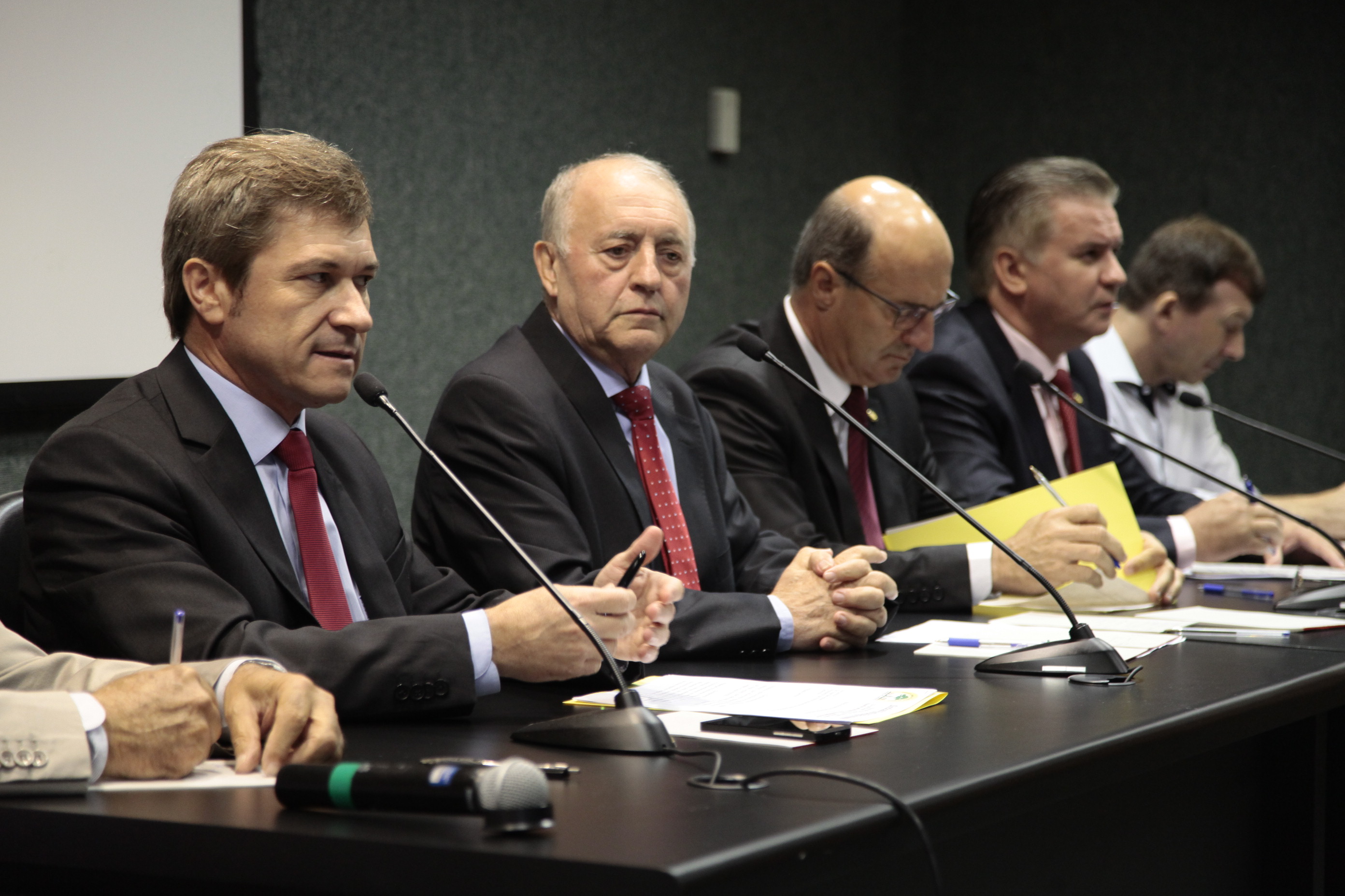 Reunião de emergência com o objetivo de debater o atual contexto da Suinocultura e do Milho no Estado de Santa Catarina.