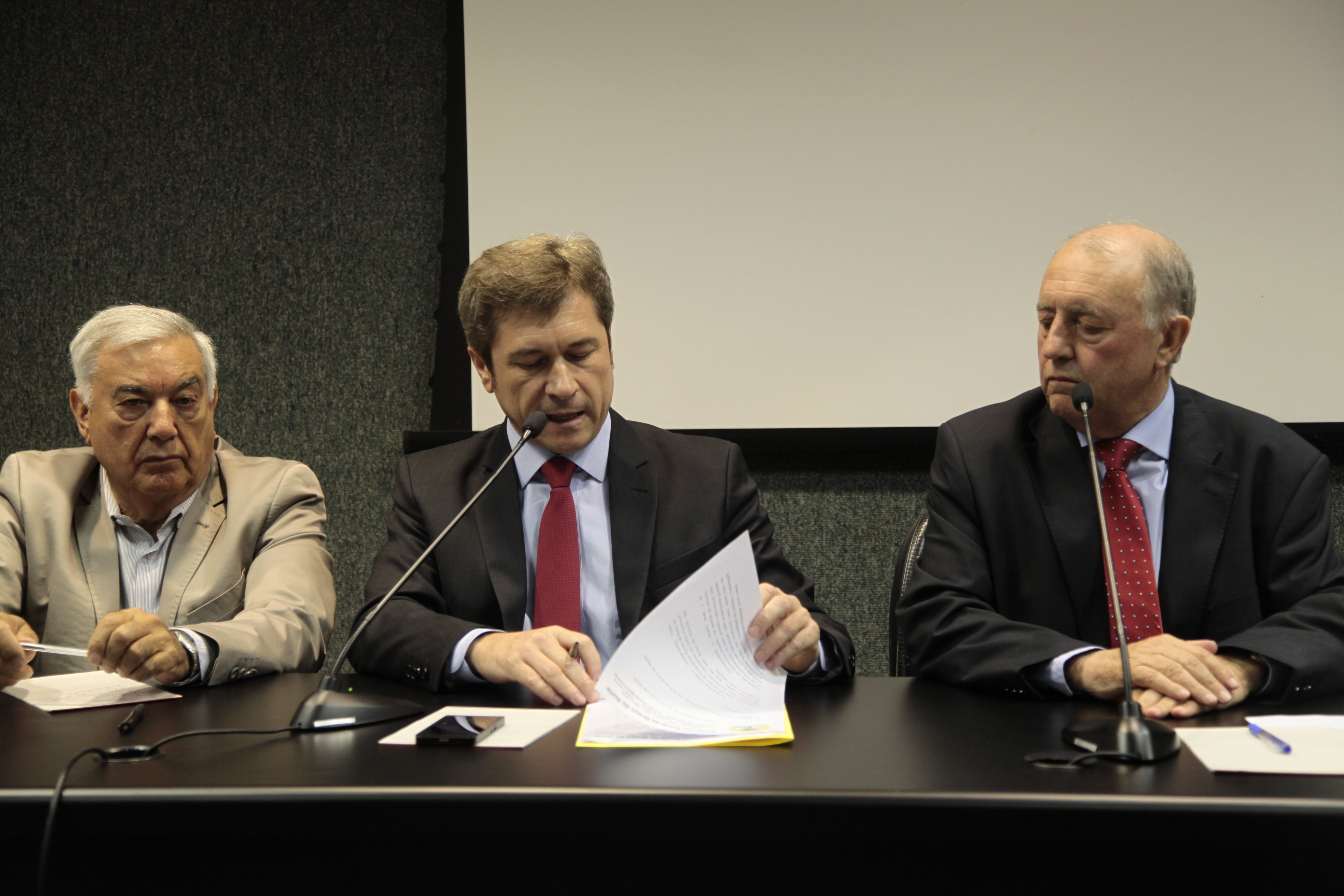 Reunião de emergência com o objetivo de debater o atual contexto da Suinocultura e do Milho no Estado de Santa Catarina.