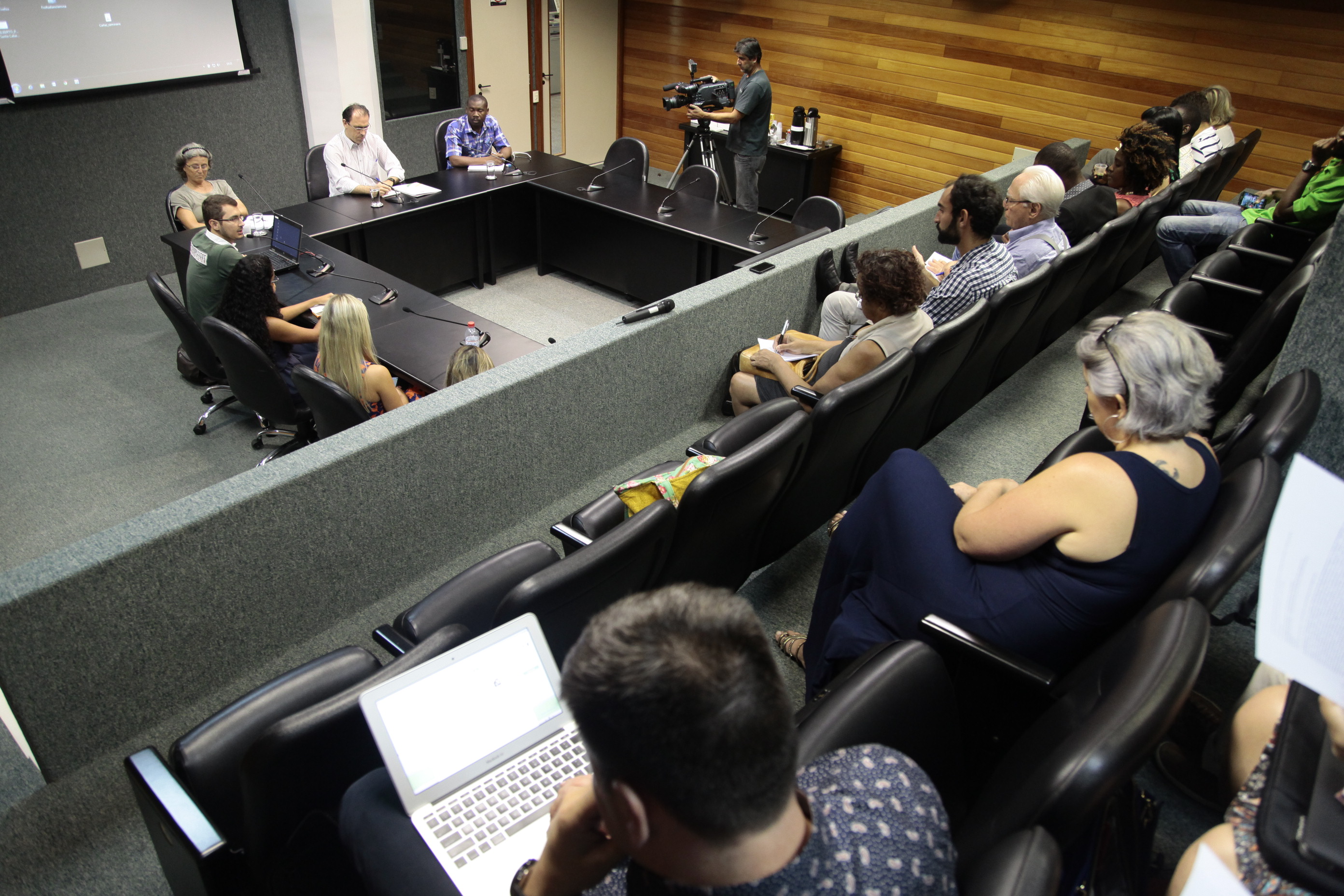 Reunião do Grupo de Trabalho dos Imigrantes organizado pela Comissão dos Direitos Humanos.