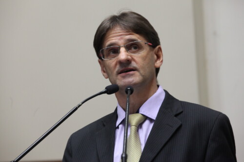 Deputado pede melhorias no abastecimento de água de Faxinal dos Guedes