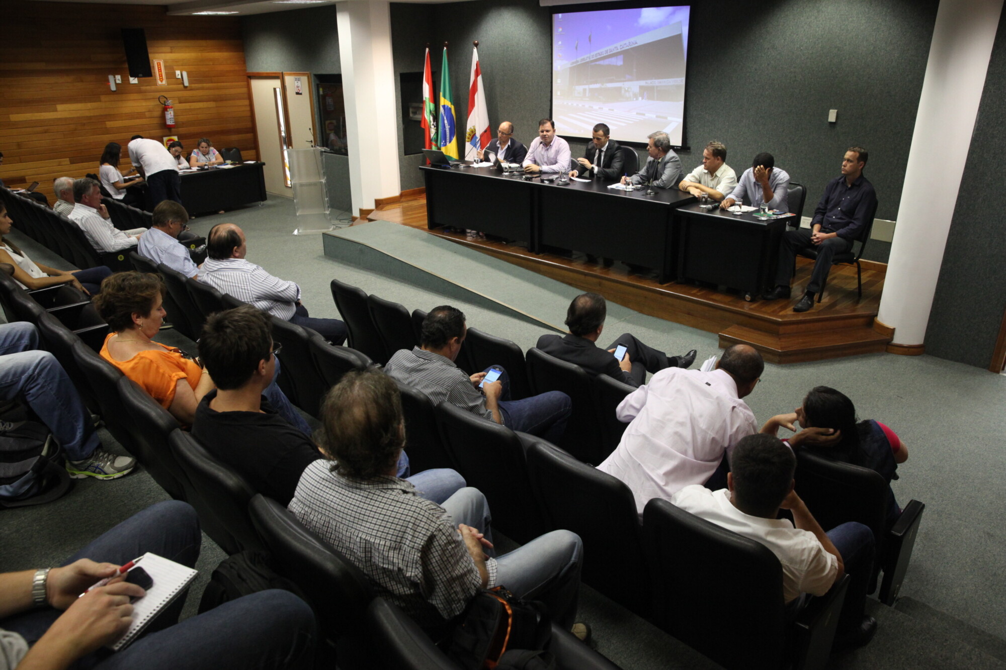 Audiência pública debate criação de Política Estadual de Meteorologia