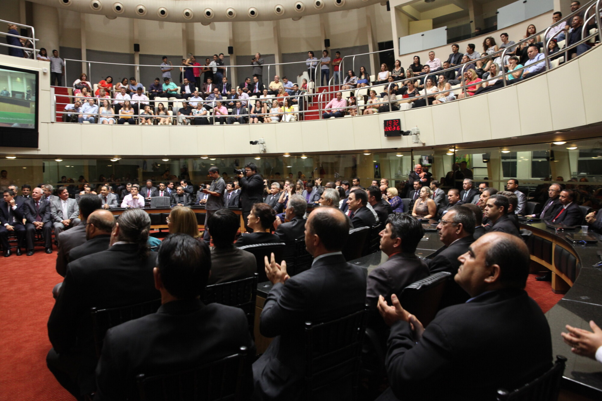 Sessão especial em homenagem aos 64 anos da IEQ