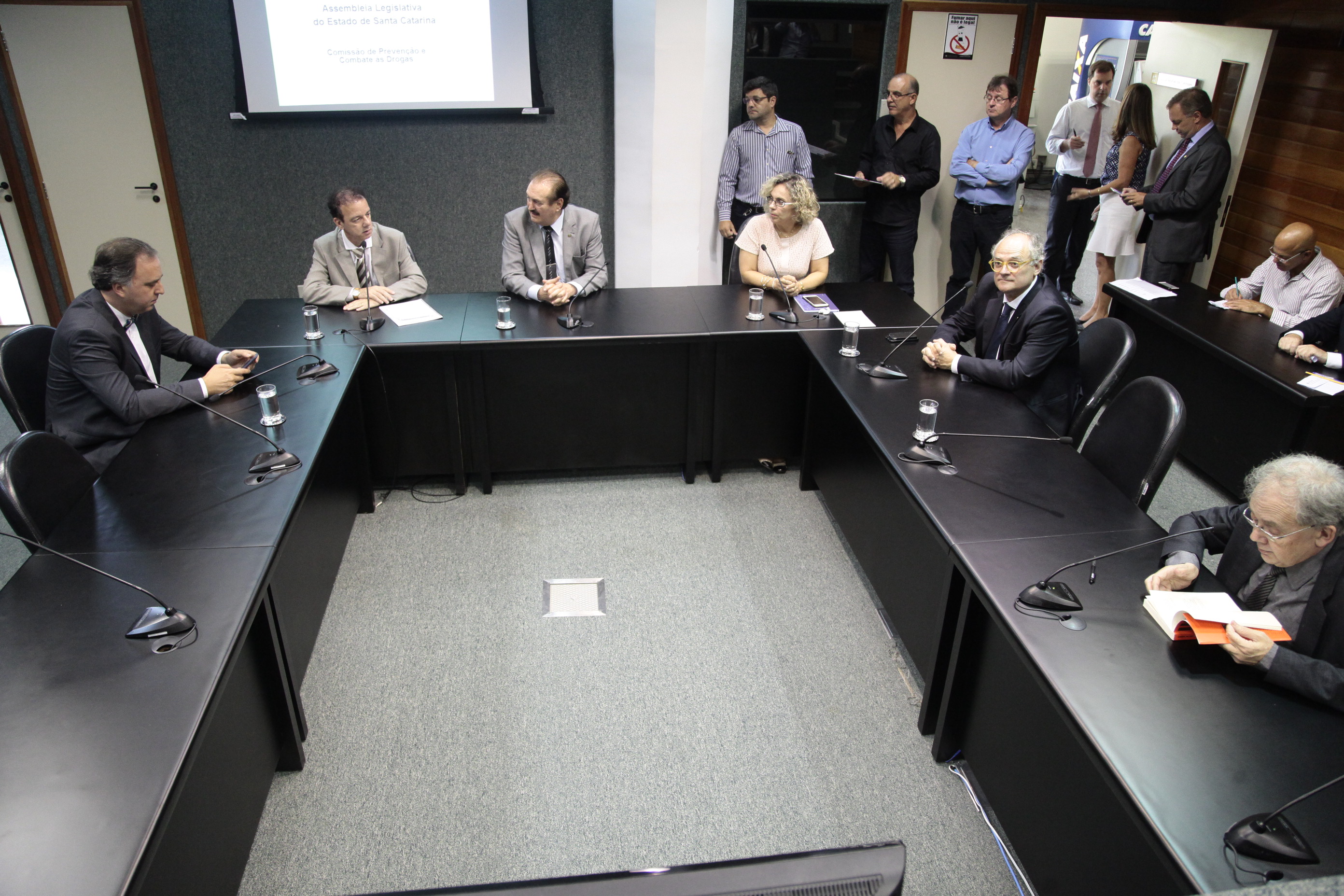 Reunião de instalação da Comissão de Prevenção e Combate às Drogas.