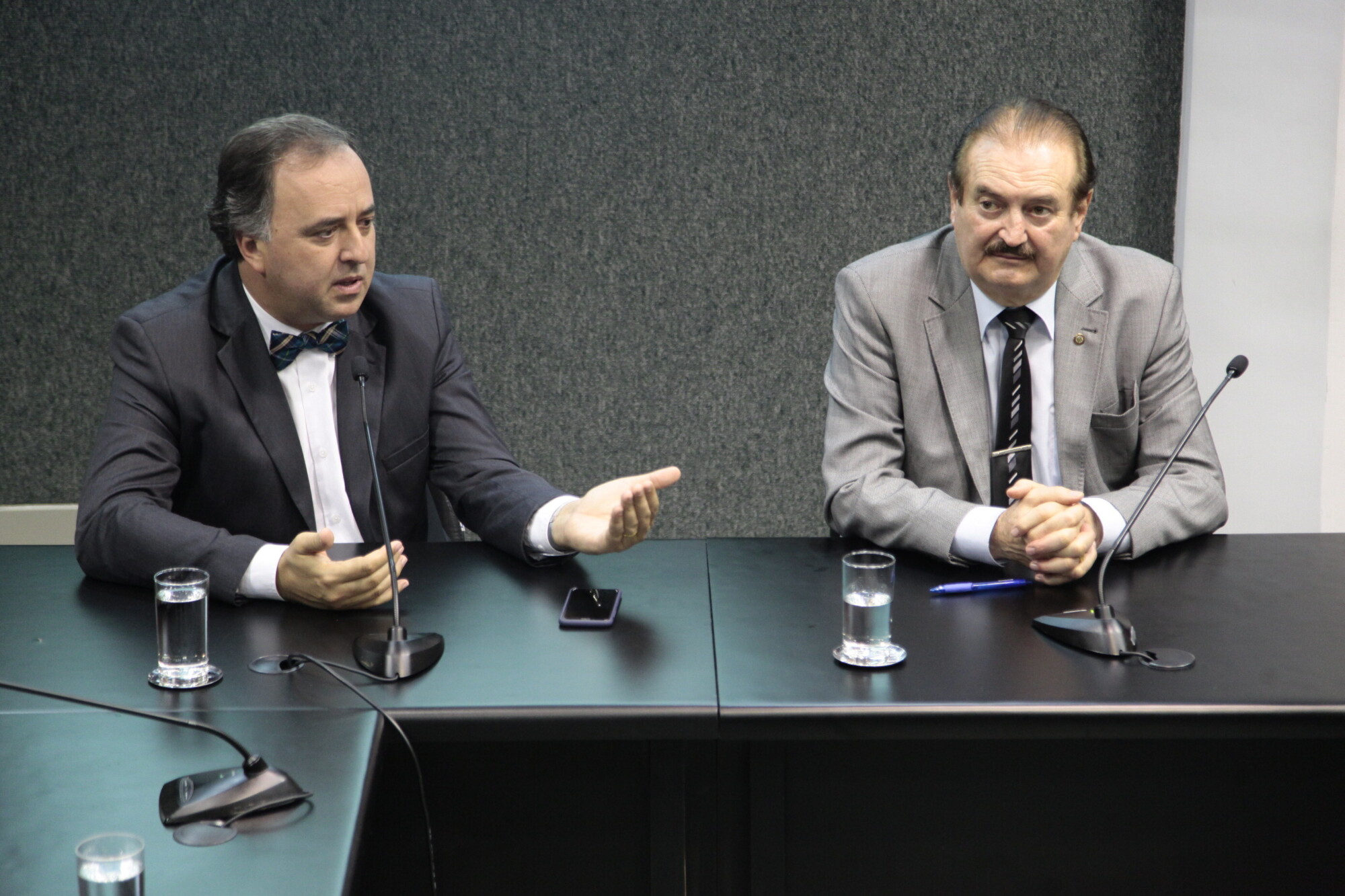 Kennedy Nunes (e), presidente, e Narcizo Parisotto, vice-presidente da Comissão de Ética e Decoro Parlamentar