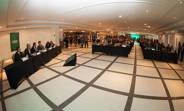 Fiesc e Deinfra discutem obras prioritárias para a infraestrutura em 2016