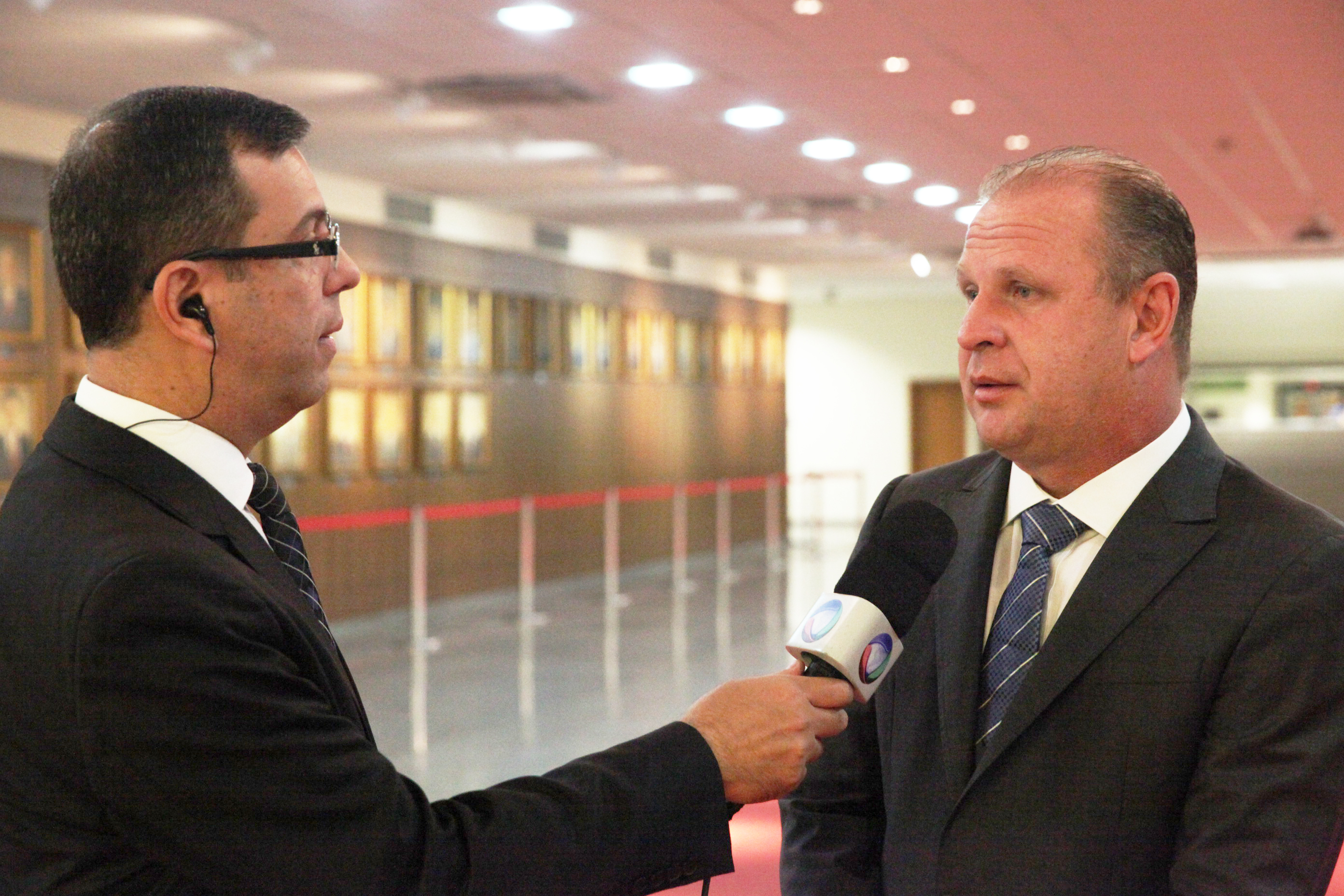 Presidente da Alesc, Gelson Merisio, fala em entrevista sobre dívida de SC com União