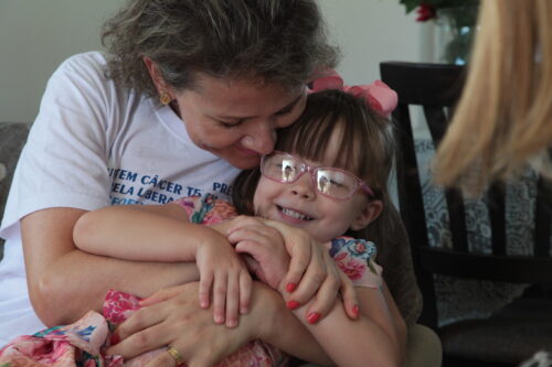 Na fosfoetanolamina, a esperança para Fátima e Naiane