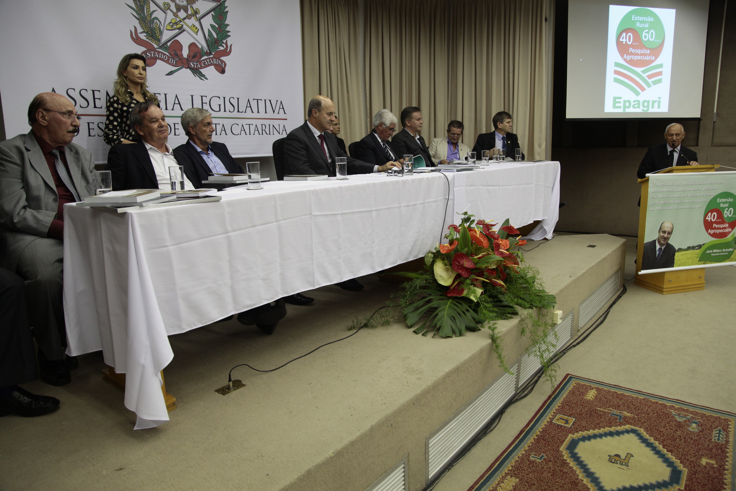 Sessão Solene em comemoração aos 60 anos do serviço de extensão rural e pesqueiro e 40 anos de pesquisa agropecuária da Epagri.