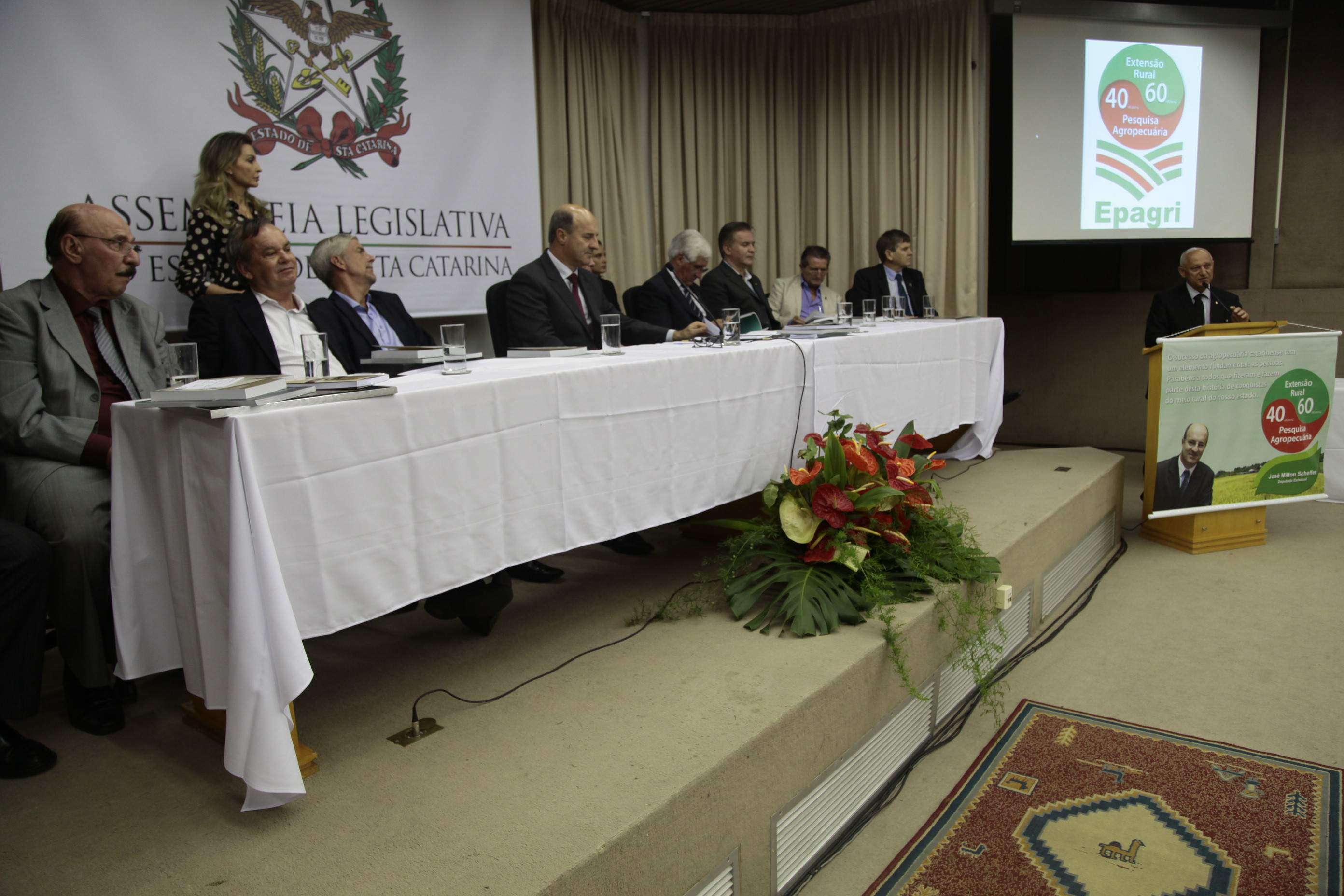 Sessão Solene em comemoração aos 60 anos do serviço de extensão rural e pesqueiro e 40 anos de pesquisa agropecuária da Epagri.