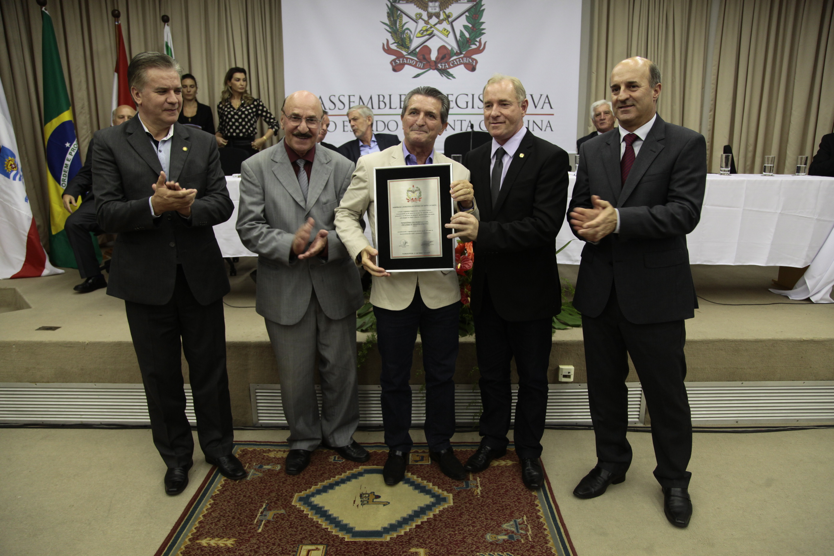 Sessão Solene em comemoração aos 60 anos do serviço de extensão rural e pesqueiro e 40 anos de pesquisa agropecuária da Epagri.