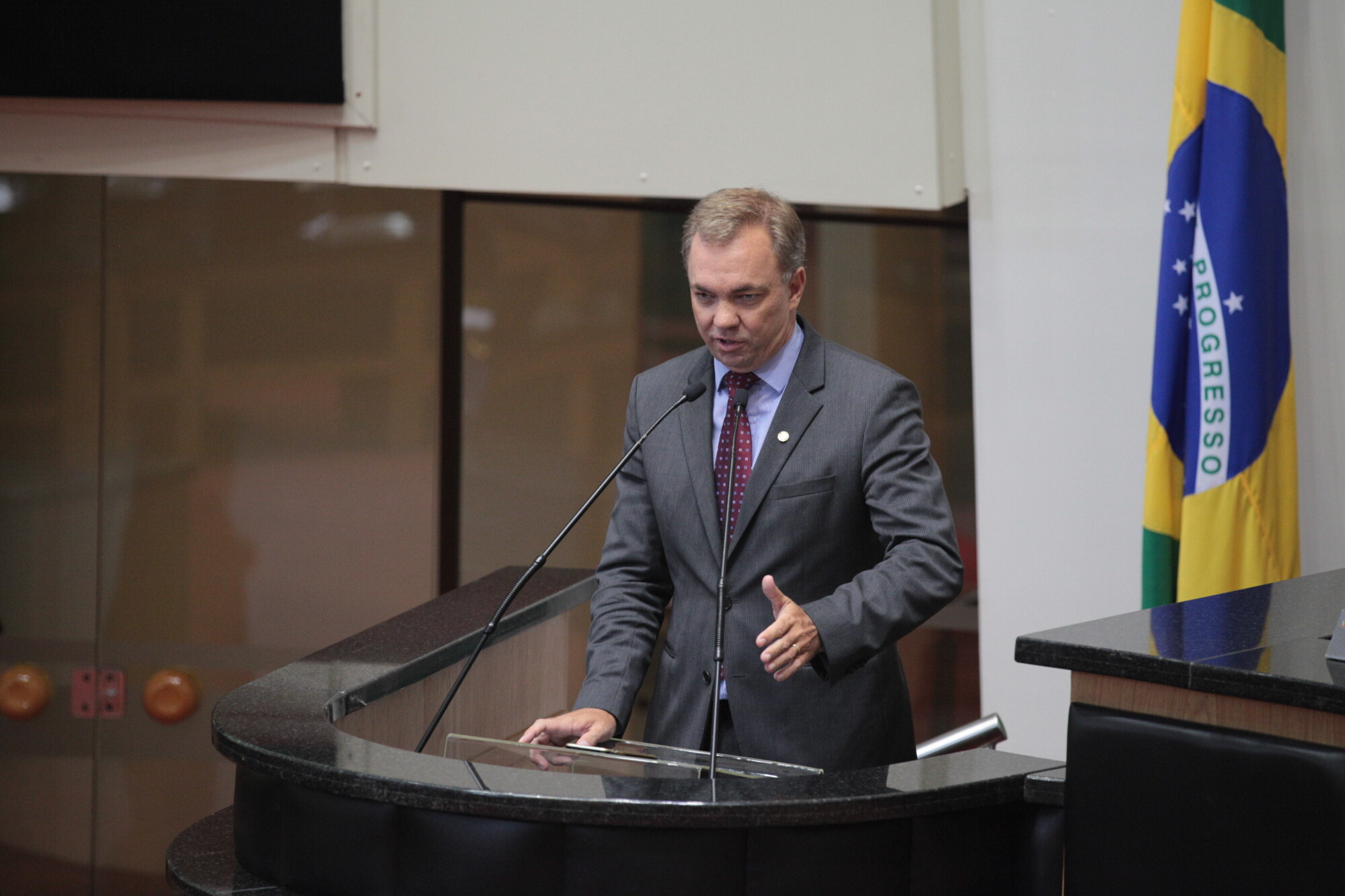 Gean Loureiro (PMDB), autor do projeto sobre renovação de licenças ambientais, aprovado nesta terça (8)
