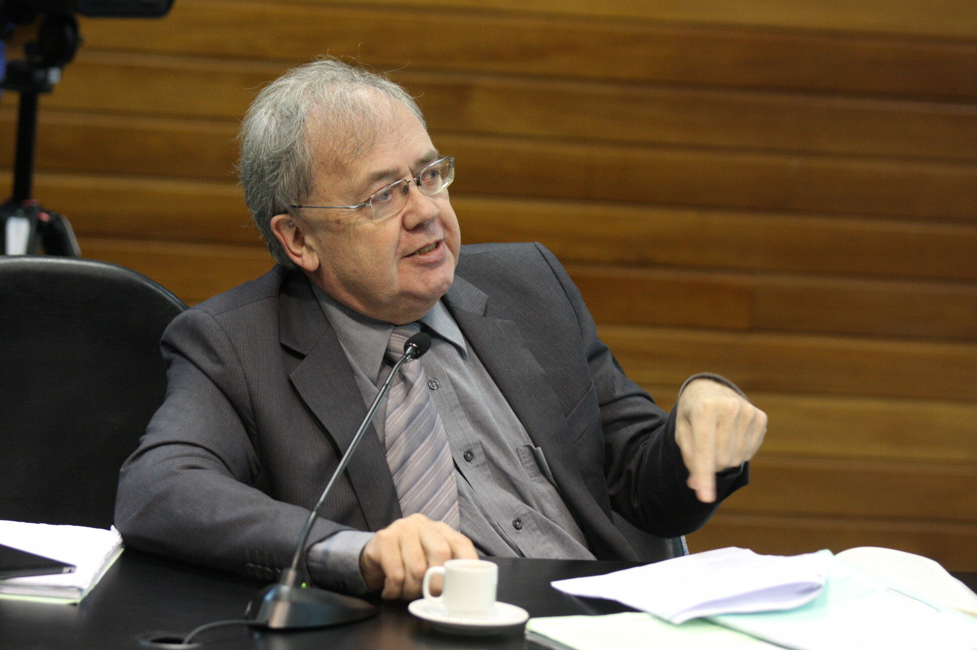 Avança projeto para identificação de deficiência auditiva nas escolas