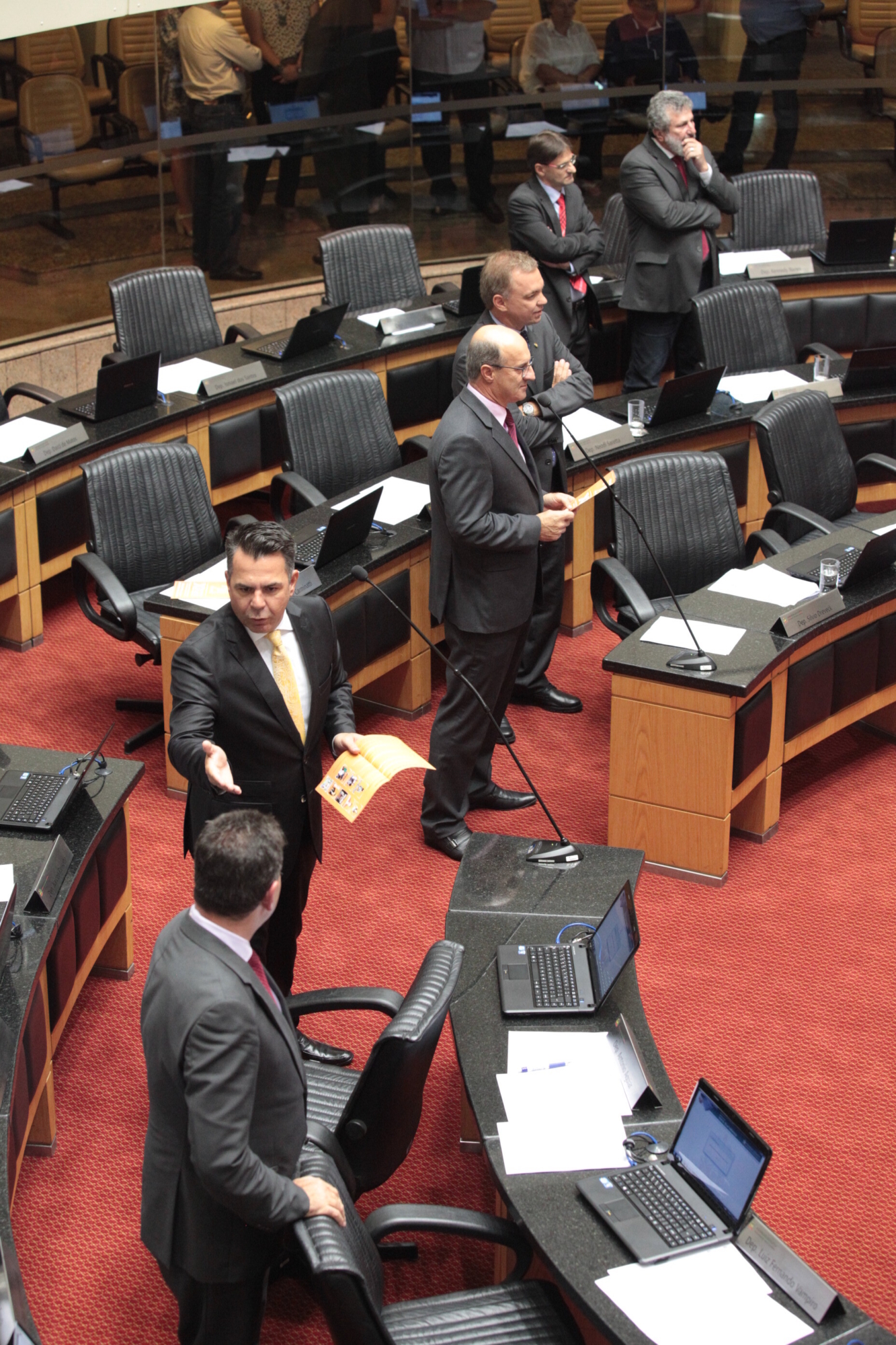 Deputados aprovam PL que facilita extração de cascalho para estradas
