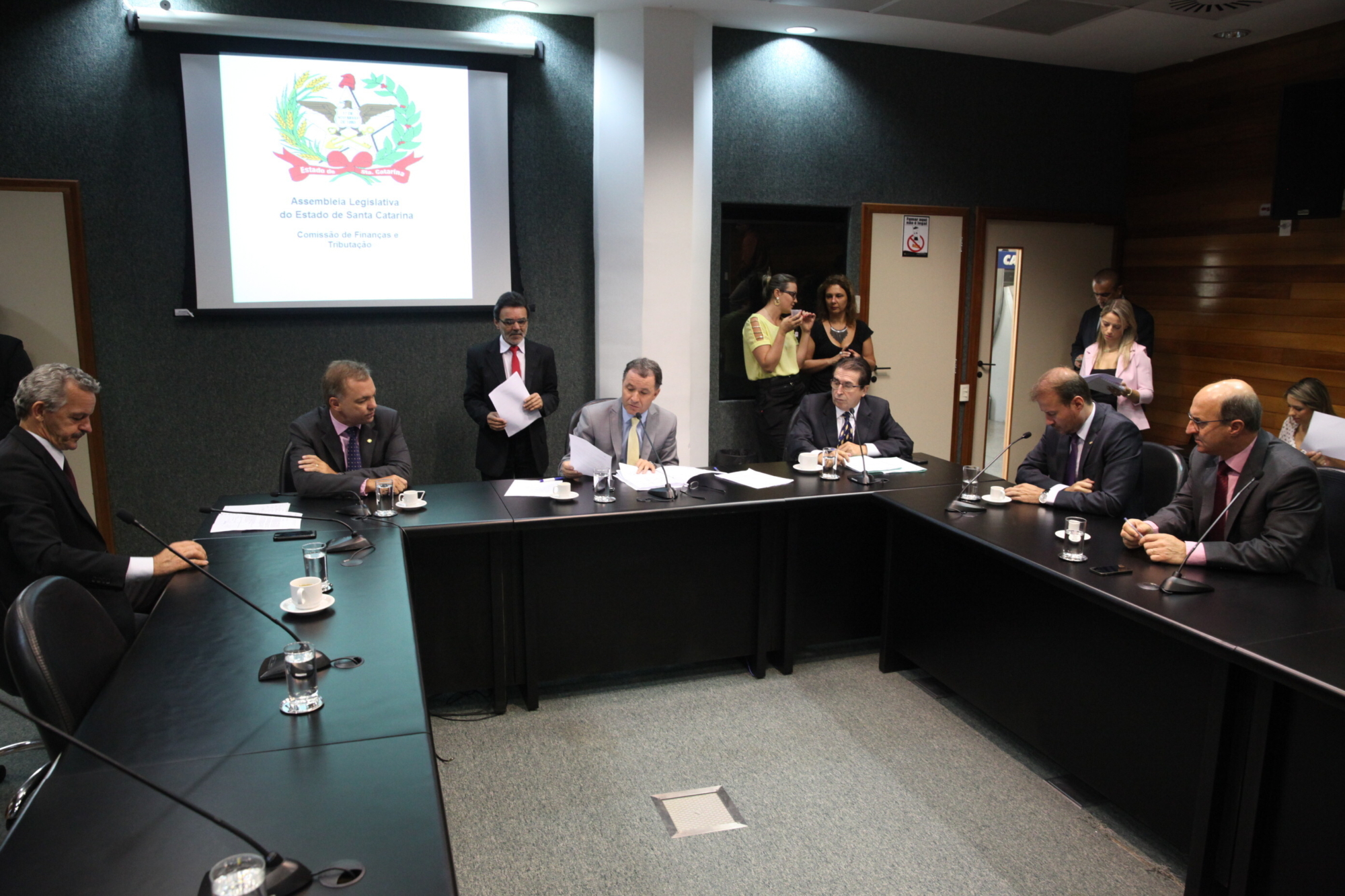 Comissão de Finanças aprova projetos de apoio à pessoa com deficiência