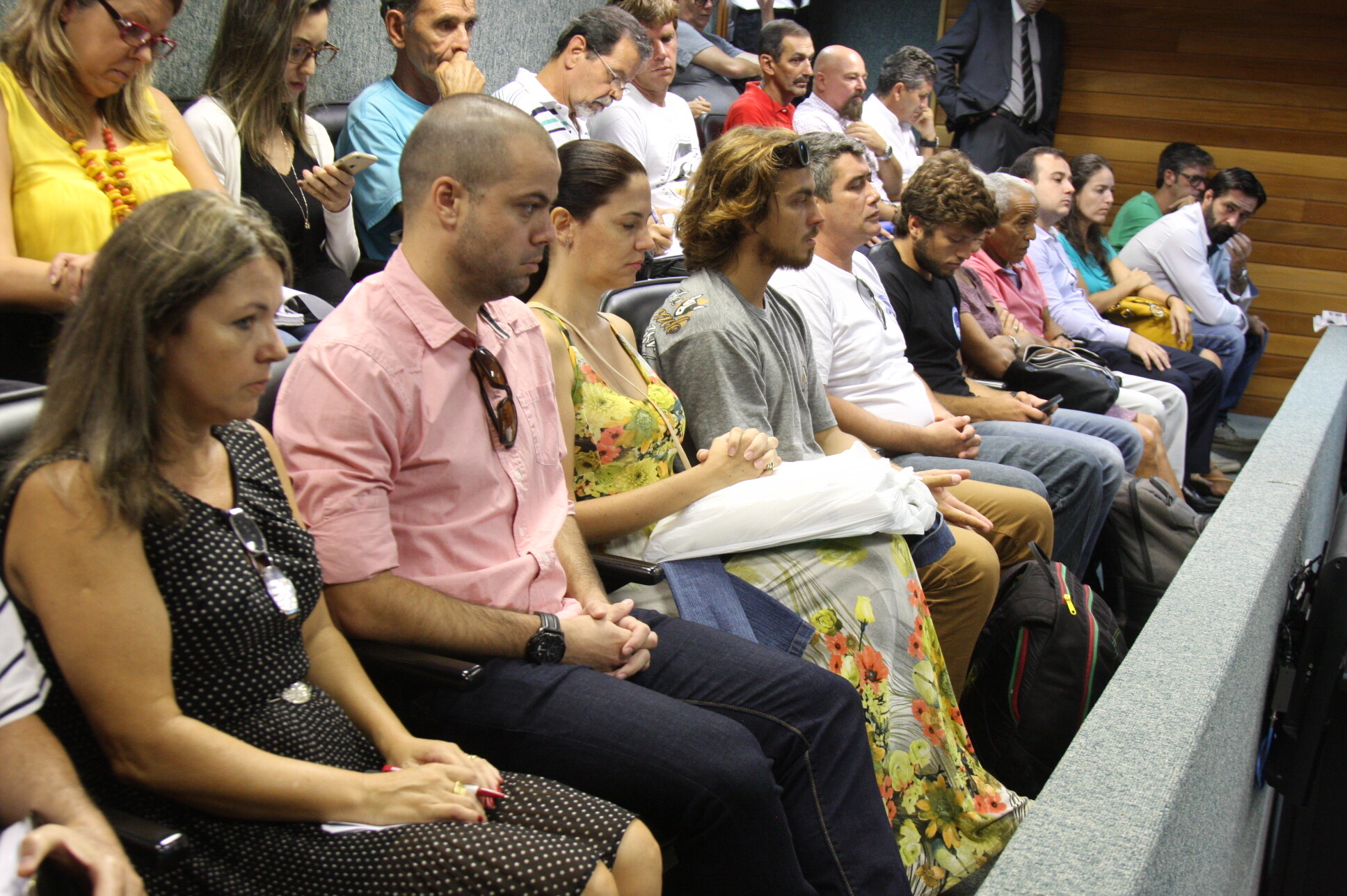 Moradores da Praia do Matadeiro presentes à reunião