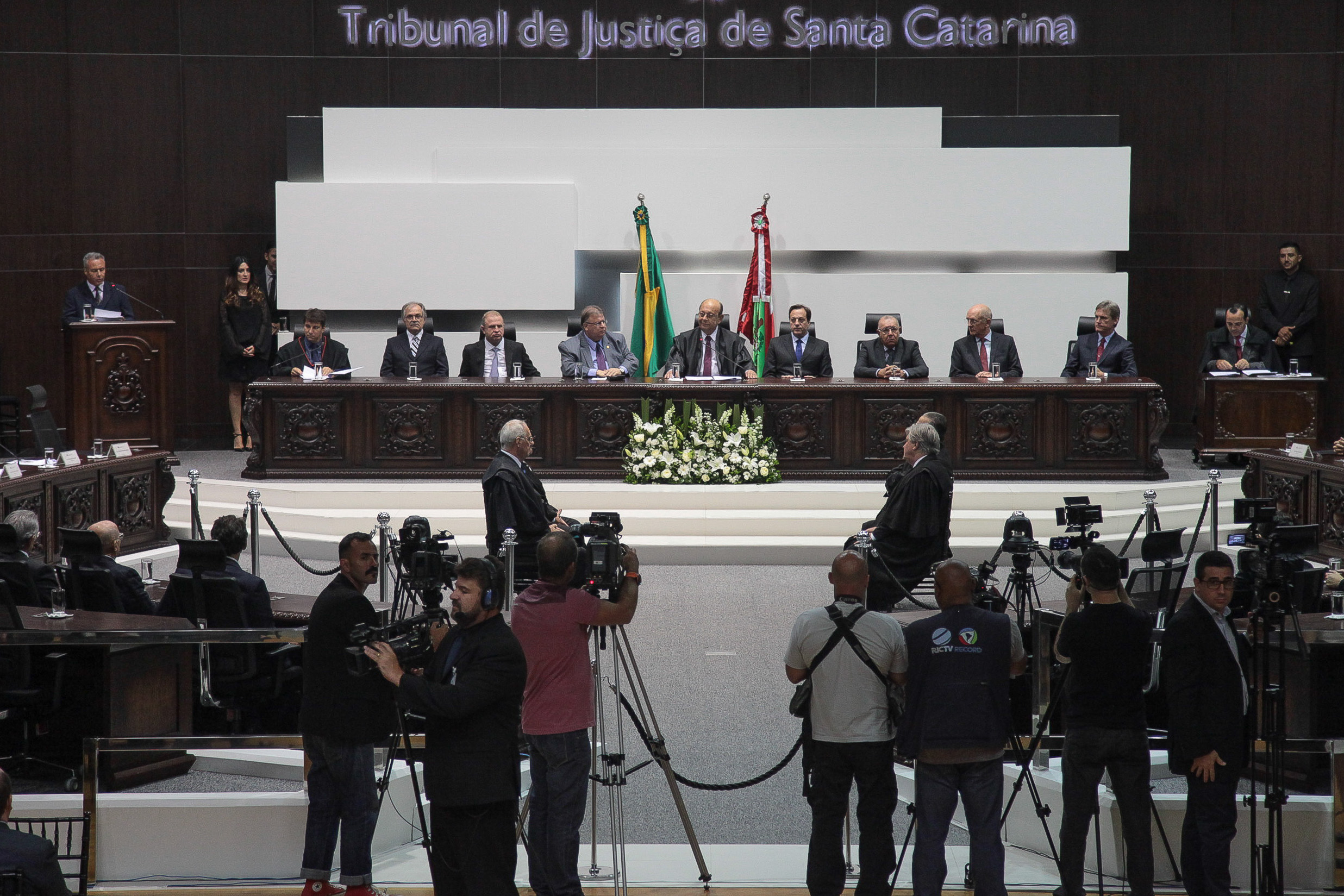 Posse do novo presidente do Tribunal Regional Eleitoral de Santa Catarina, desembargador Cesar Augusto Mimoso Ruiz Abreu.