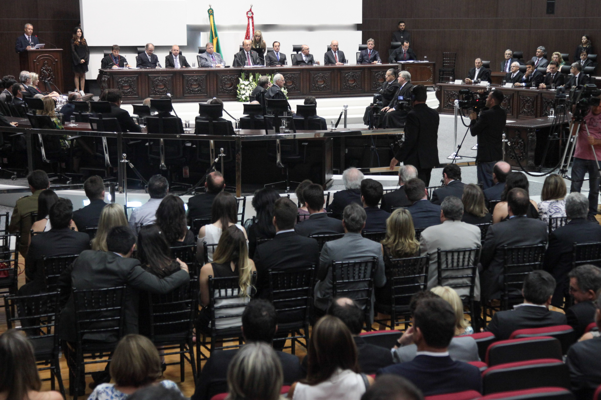 Posse do novo presidente do Tribunal Regional Eleitoral de Santa Catarina, desembargador Cesar Augusto Mimoso Ruiz Abreu.
