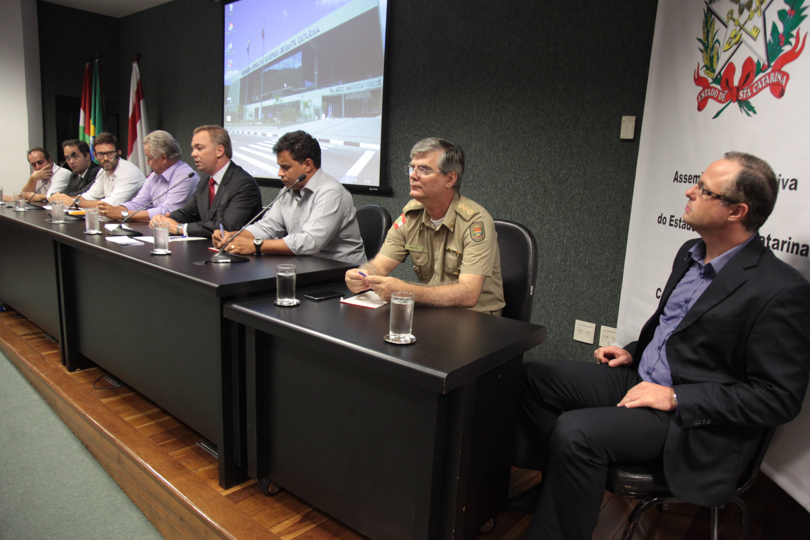 Audiência Pública sobre as obras de acesso ao Aeroporto Hercílio Luz.