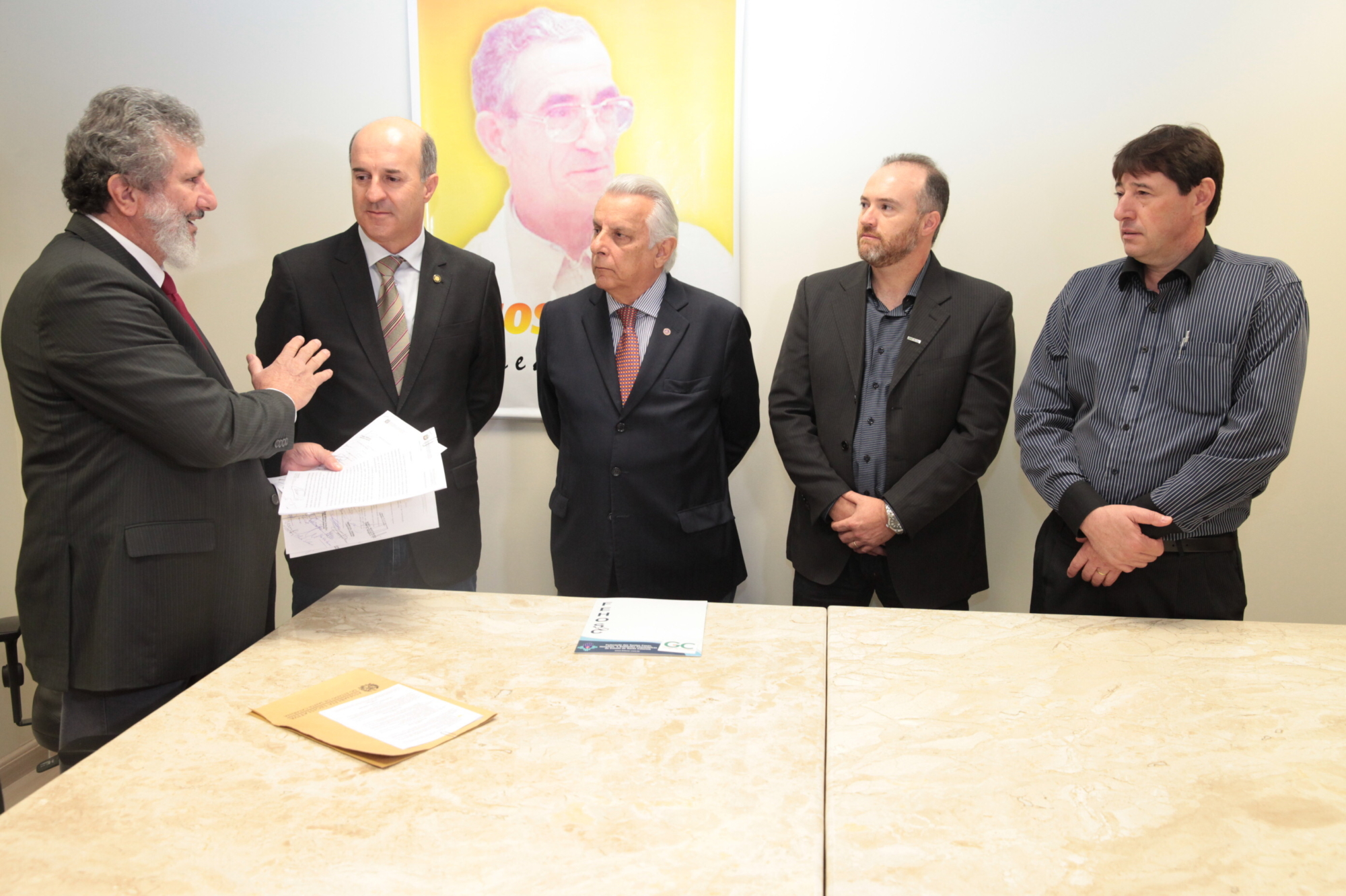 PEC prevê ampliação de recursos para a saúde