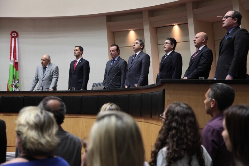 Sessão marca os dez anos do jornal Notícias do Dia de Florianópolis