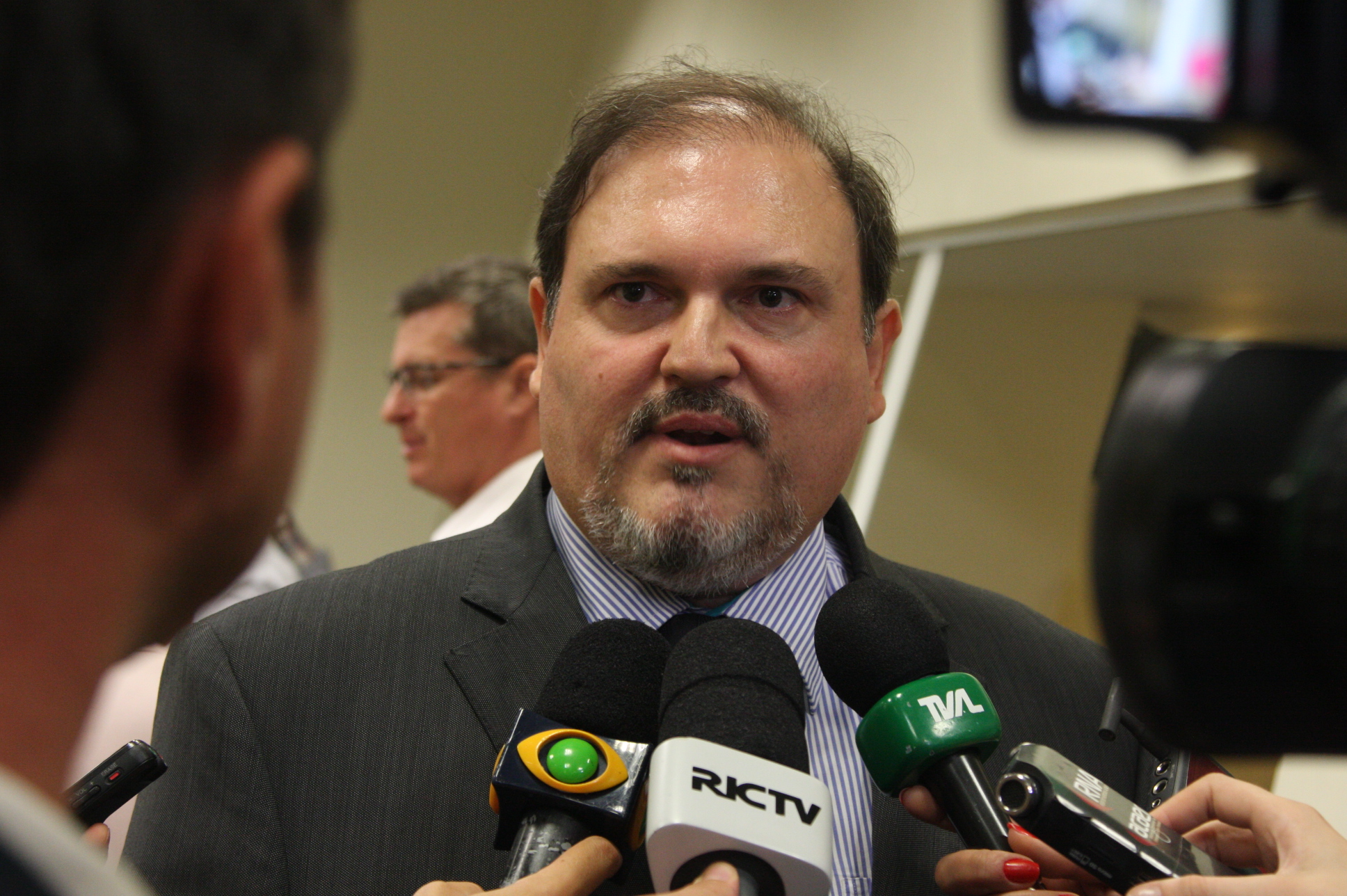 Entrevista Coletiva.. Sergio Back.