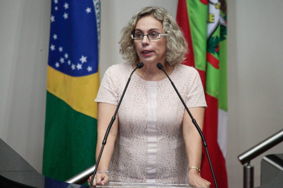 Deputada Ana Paula Lima