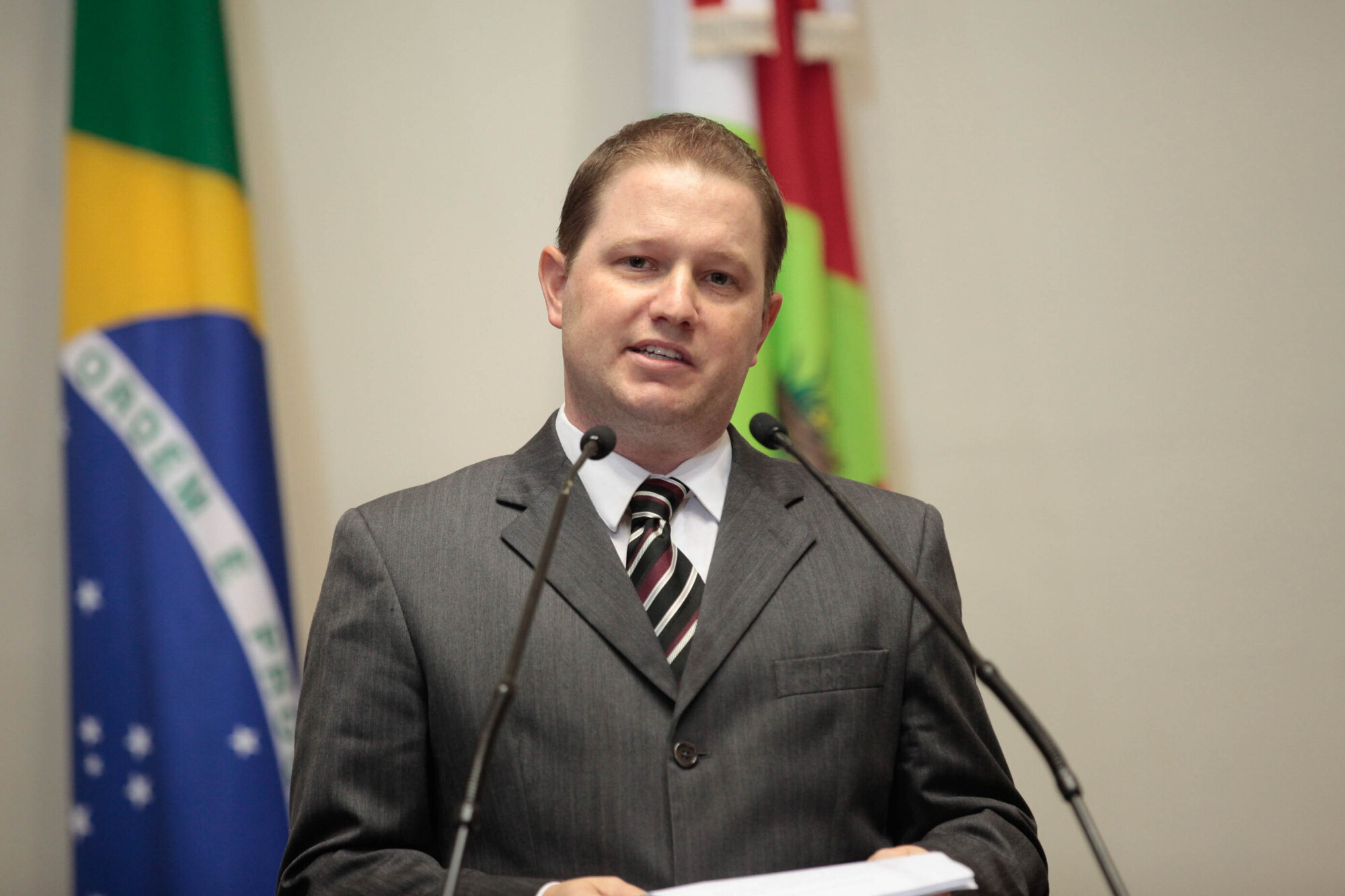 Neurologista fala sobre Transtorno do Espectro Autista em Plenário