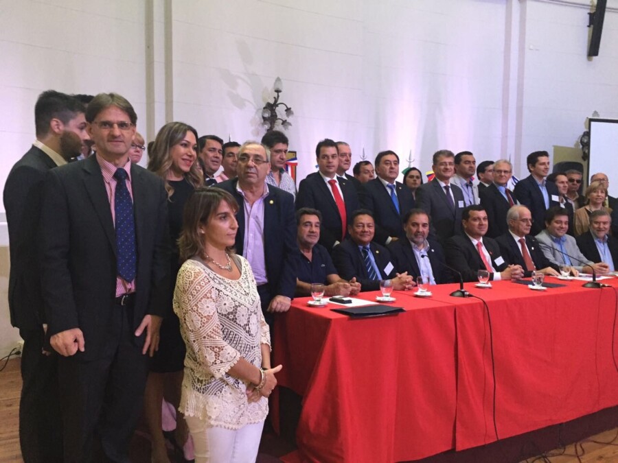 Posse dos novos membros da Mesa Diretora, Diretoria Executiva, Conselhos Deliberativo e Fiscal e das Comissões Especiais e Fóruns. Neodi Saretta foi e
