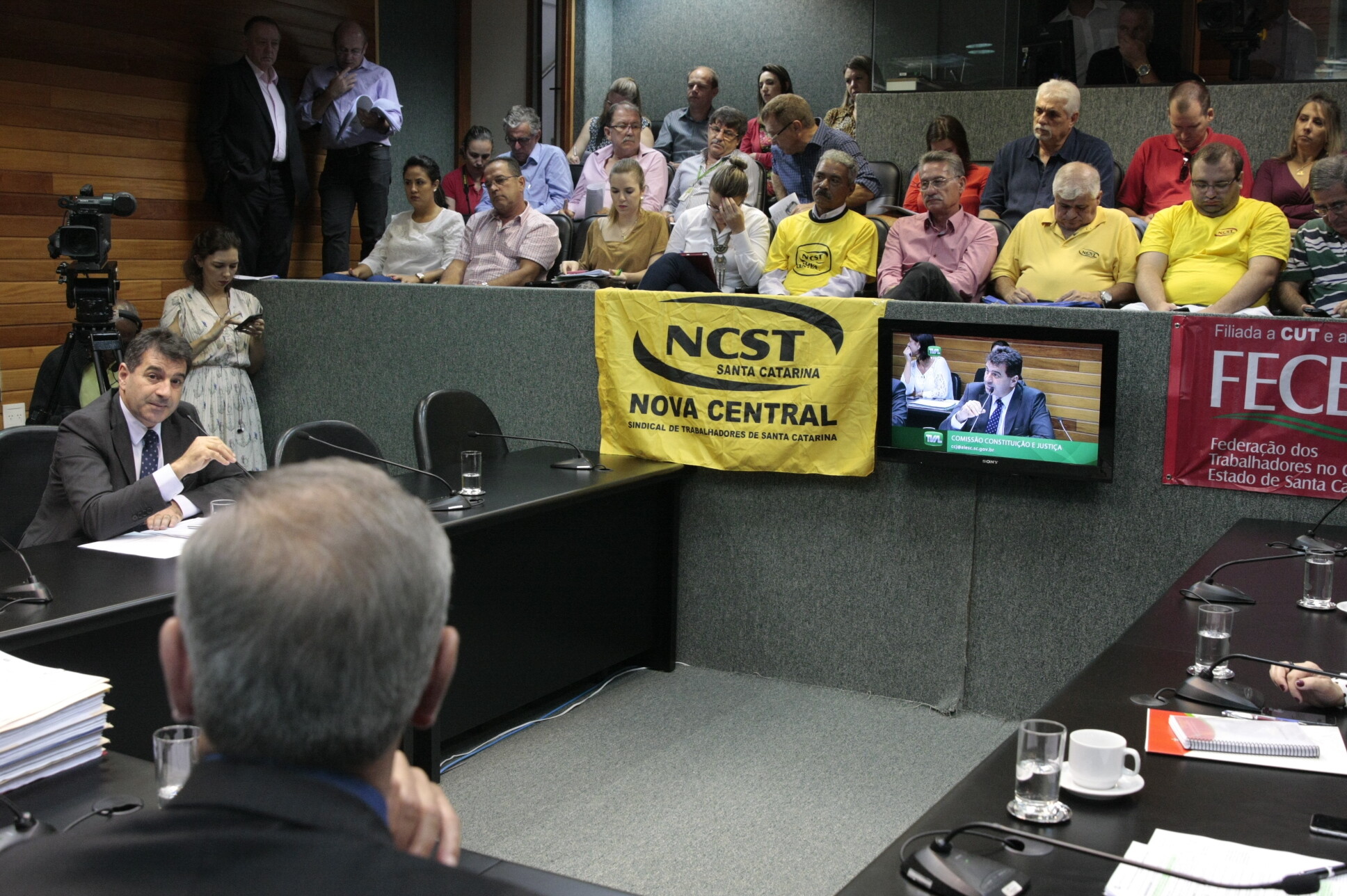 CCJ aprova reajuste do piso salarial regional