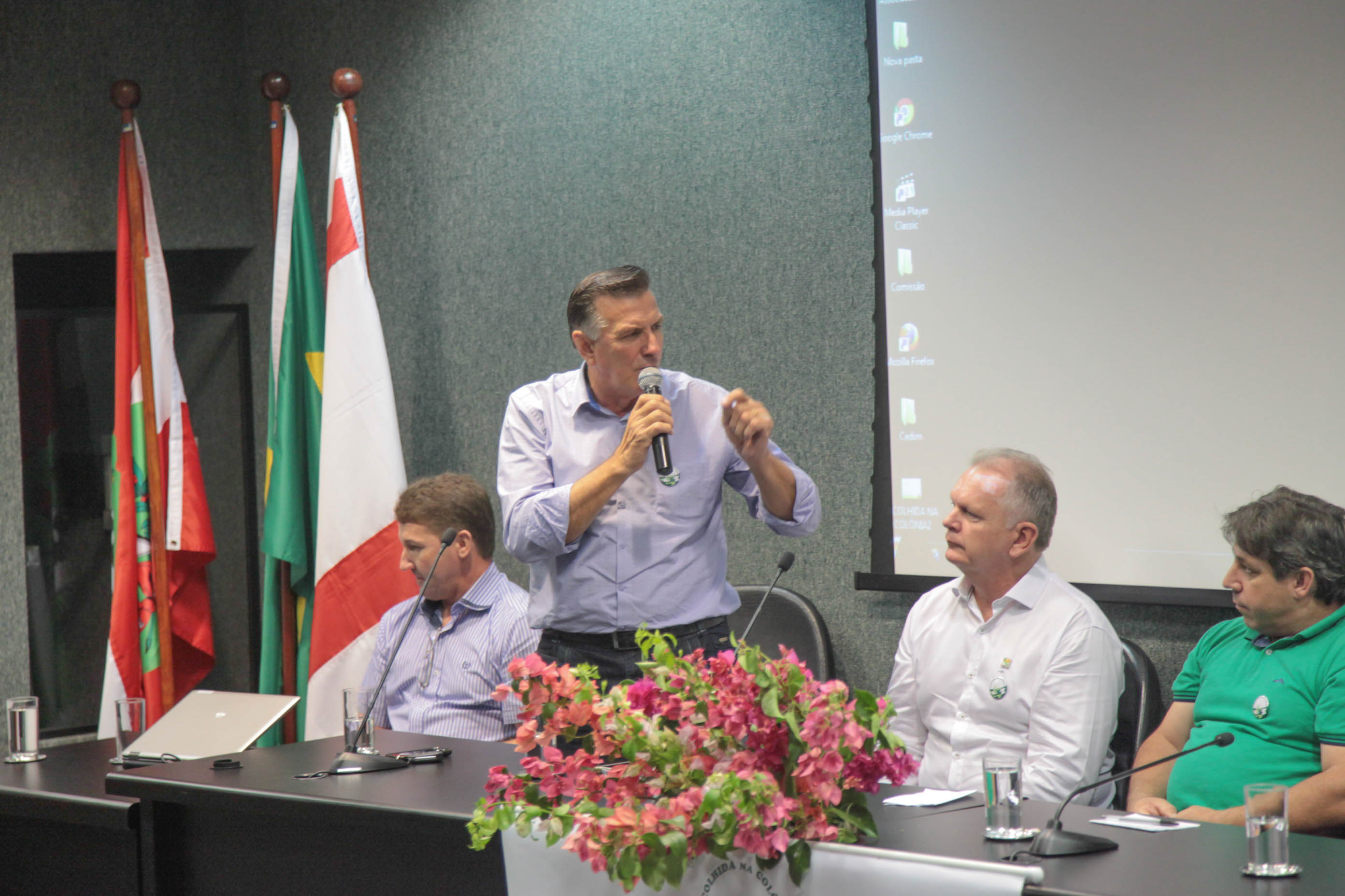 Amilton Ascari, Prefeito de Grão Pará. Seminário de Constituição da Federação Catarinense das Associações de Agroturismo Acolhida na Colônia.