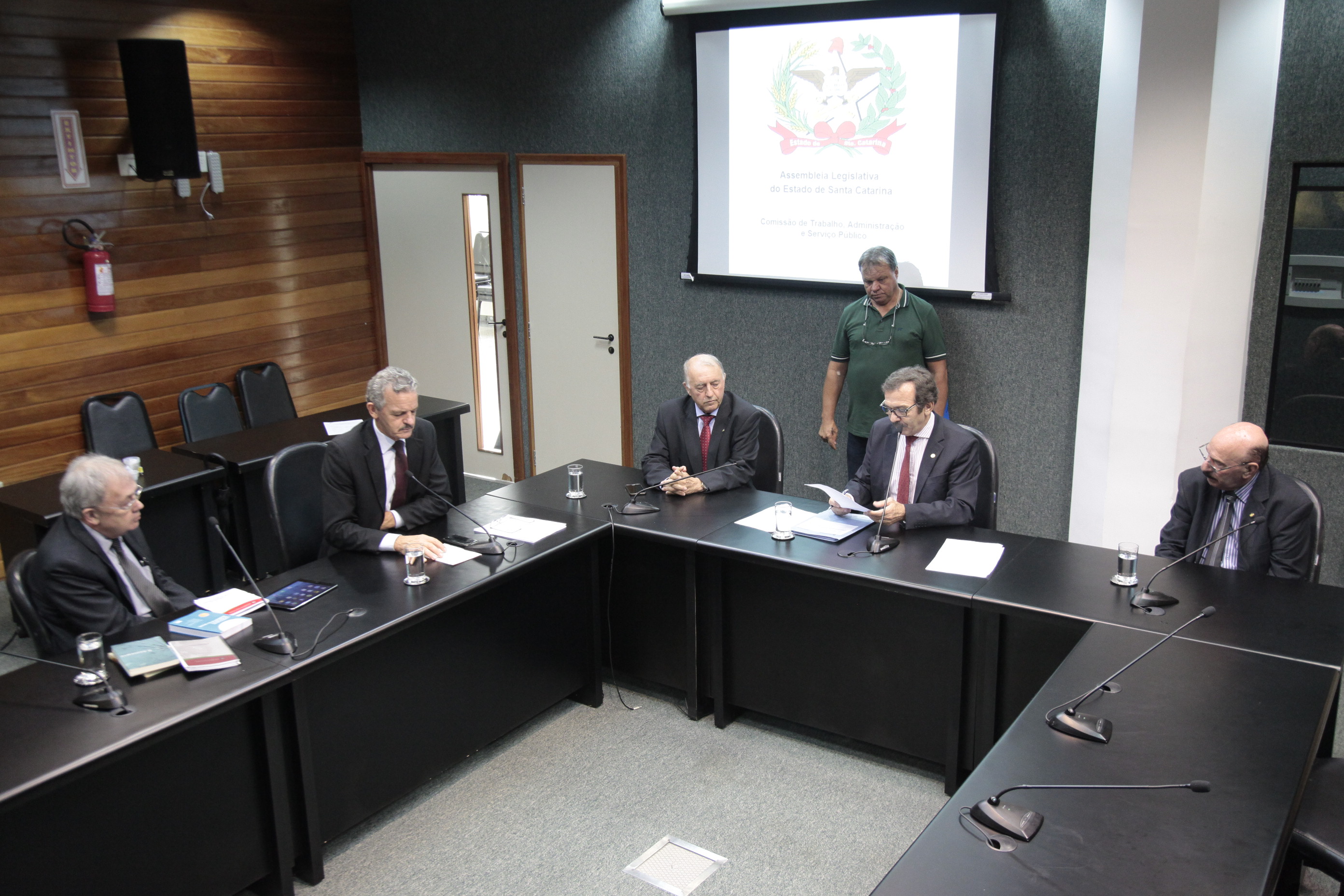 Reunião Extraordinária da Comissão de Trabalho.