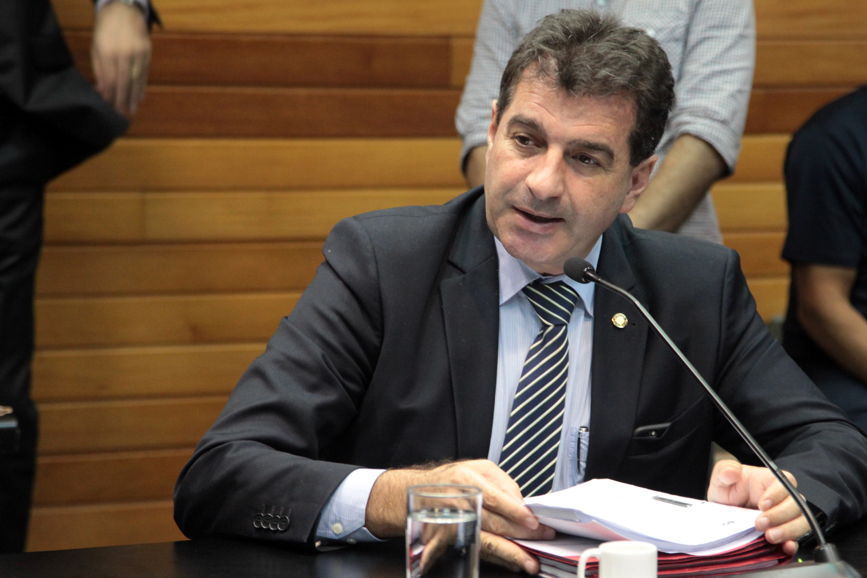 Deputado Valdir Cobalchini (PMDB). Comissão de Educação. Foto: Fábio Queiroz / Agência AL