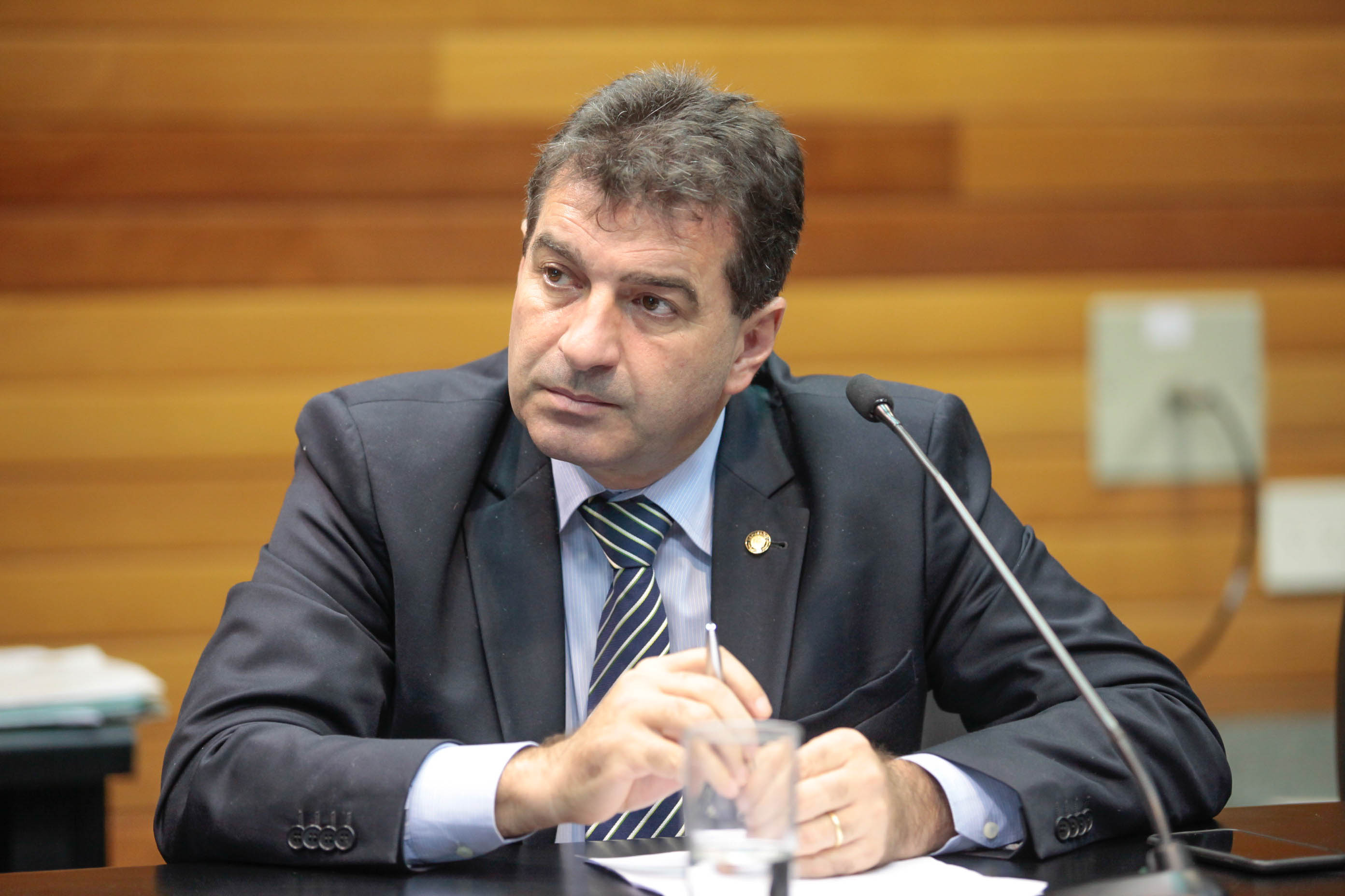 Deputado Valdir Cobalchini (PMDB) em Comissão de Constituição e Justiça
