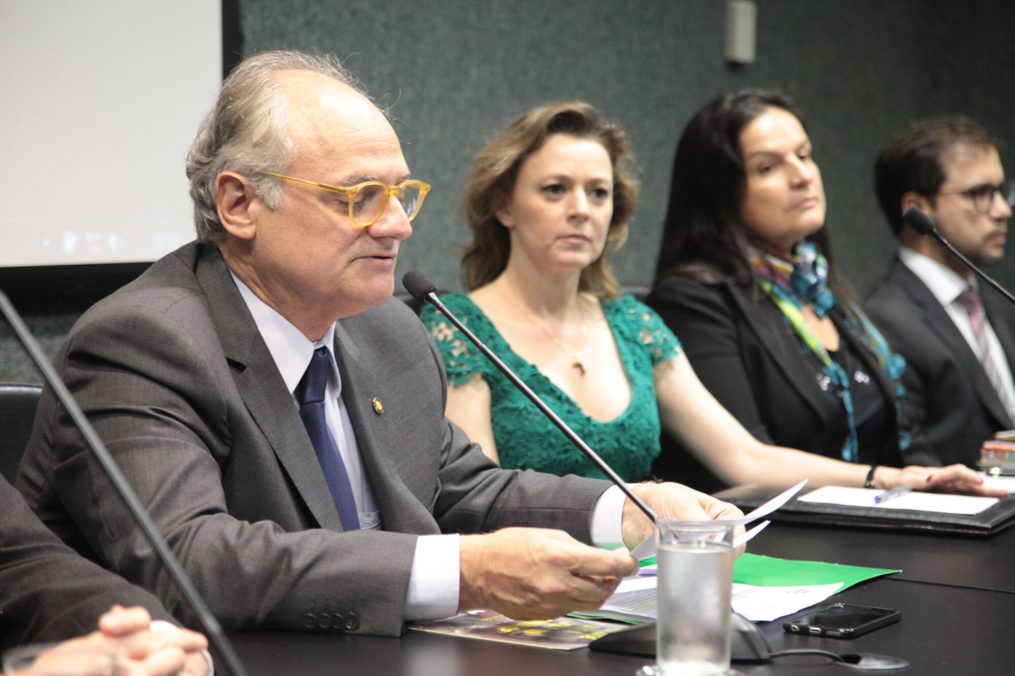 Deputado Dr. Vicente comandou a audiência