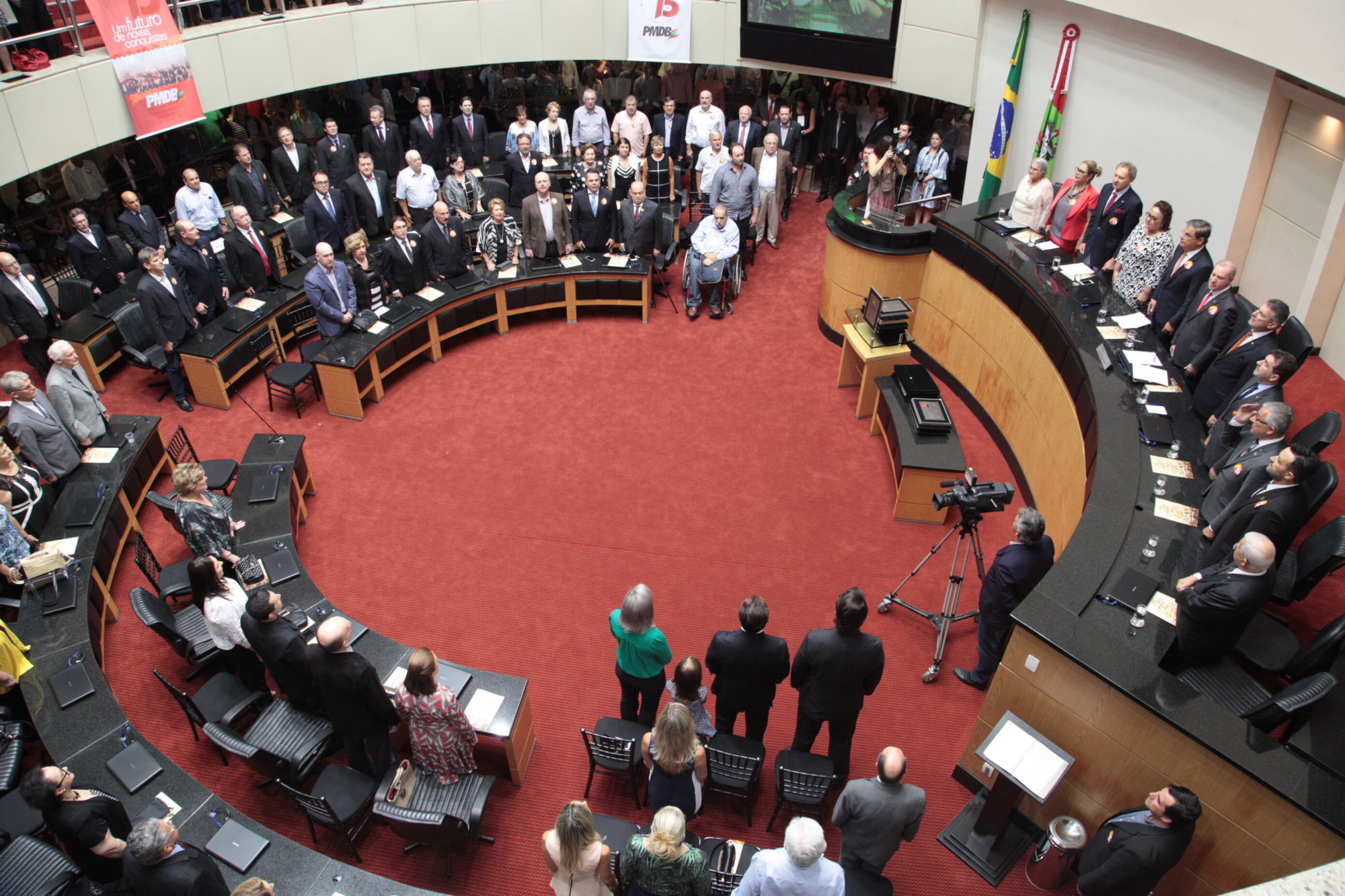 Parlamento homenageia 50 anos do PMDB catarinense