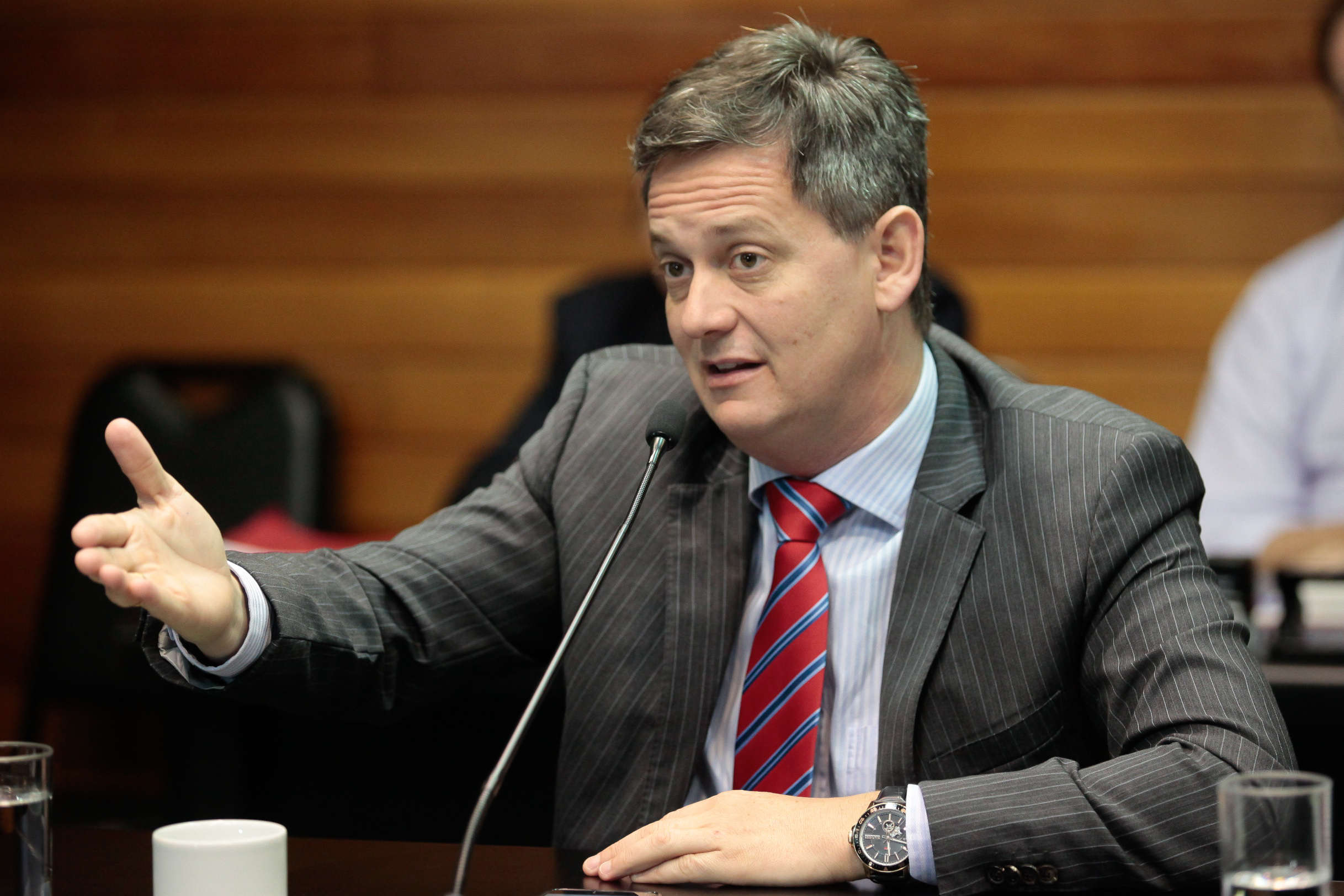 Deputado Jean Kuhlmann (PSD) em Comissão de Trabalho, Administração e Serviço Público